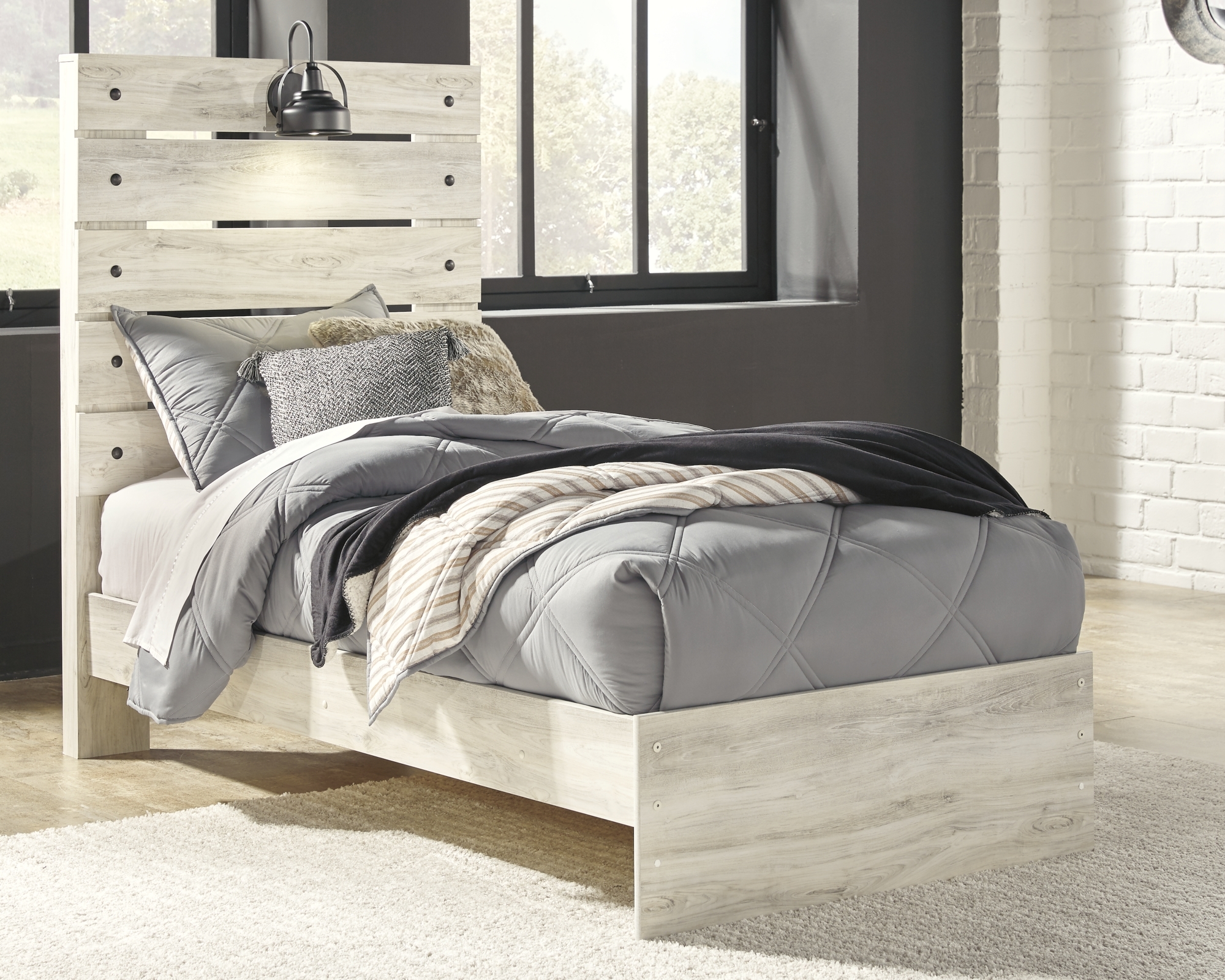 Signature Design by Ashley Cambeck Twin Panel Bed
