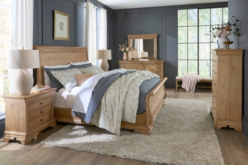 Traditional 5-Piece Queen Bedroom Set