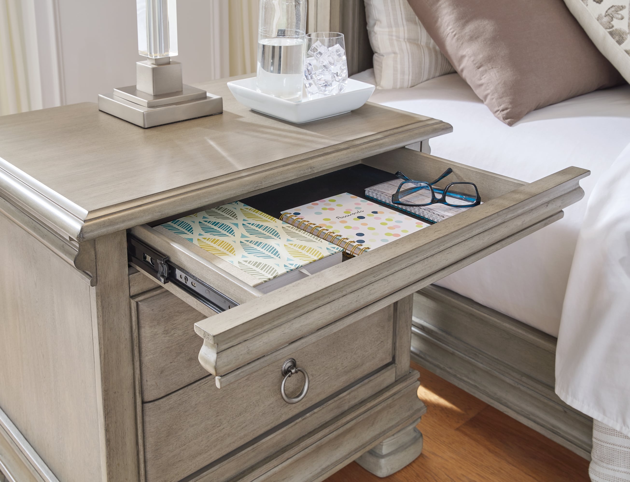 Signature Design by Ashley Lexorne 3-Drawer Nightstand