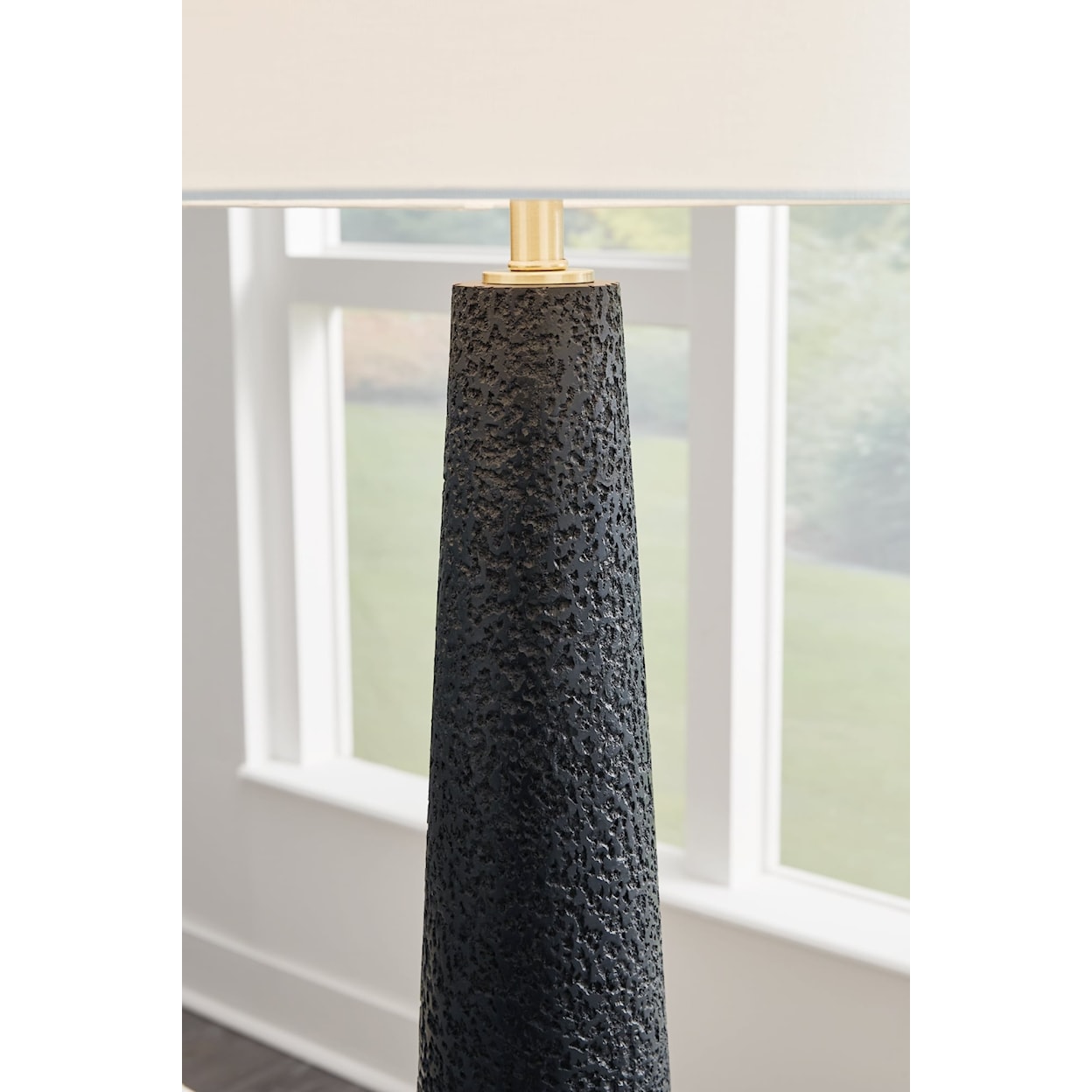 Signature Hallburg Resin Floor Lamp