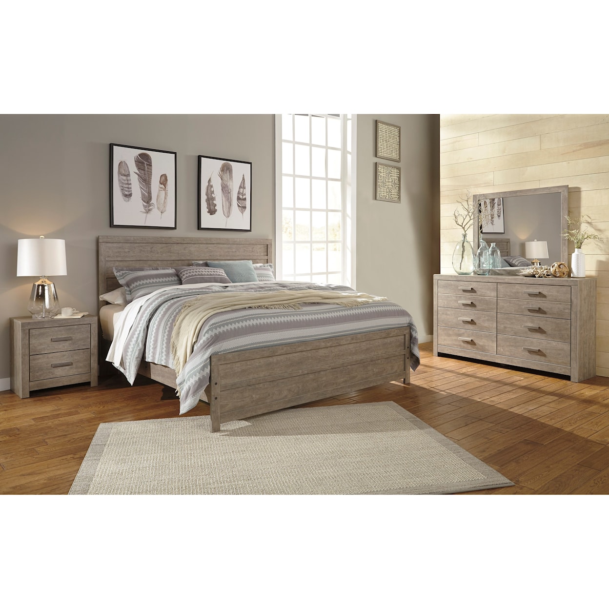 Signature Clover 4 Piece King Bedroom Group