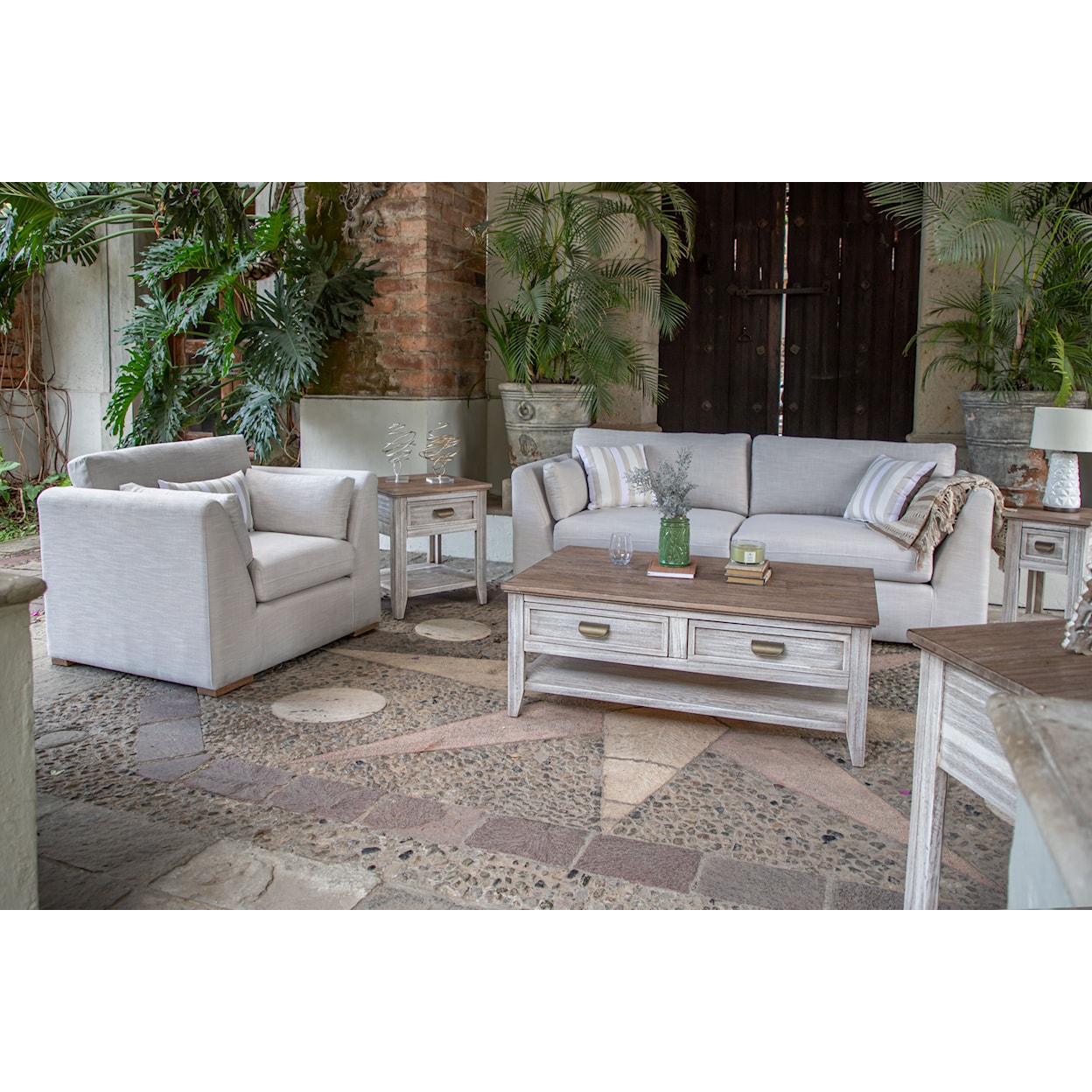 VFM Signature Vallarta Loveseat