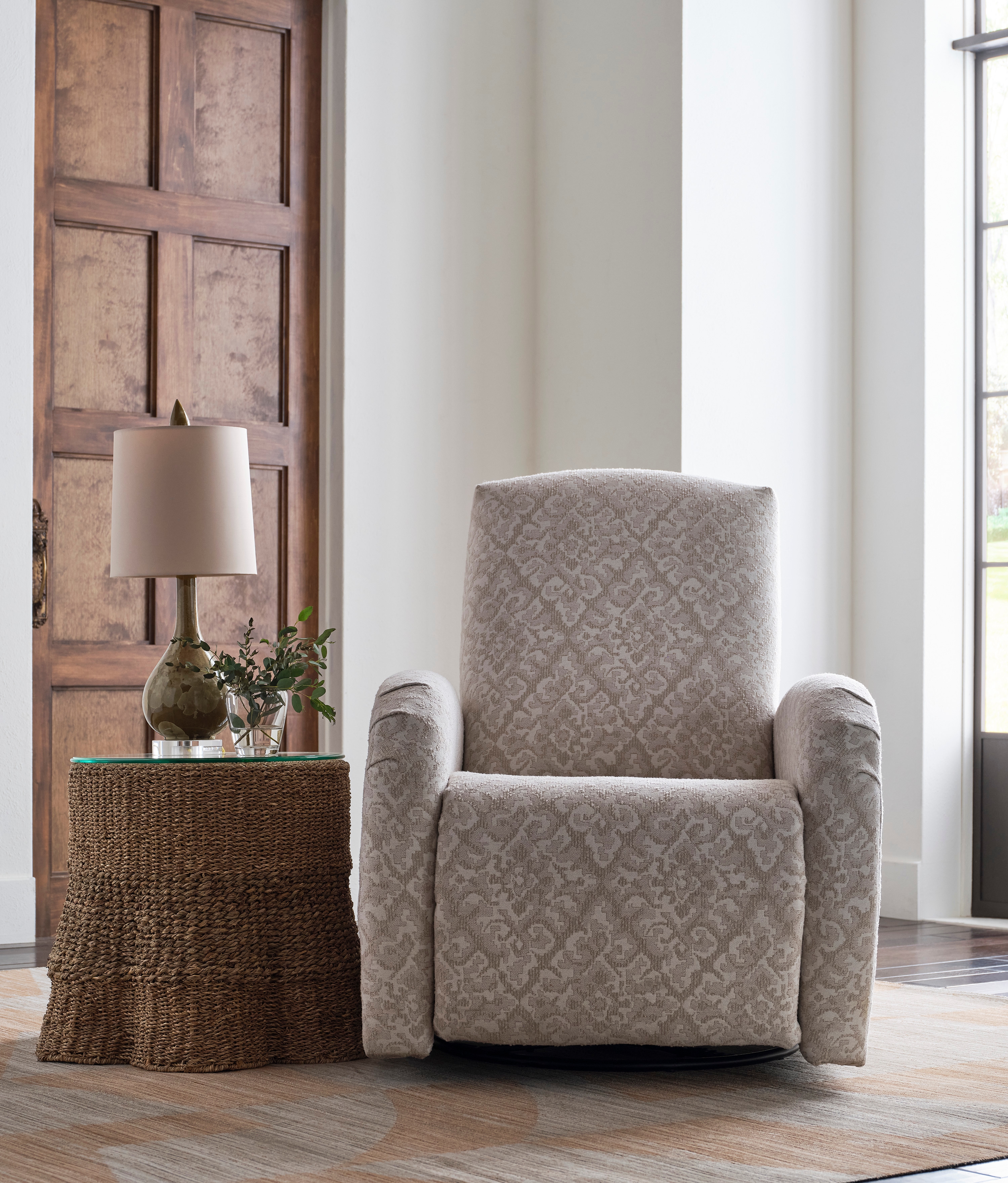 Best Home Furnishings Lowen Recliner