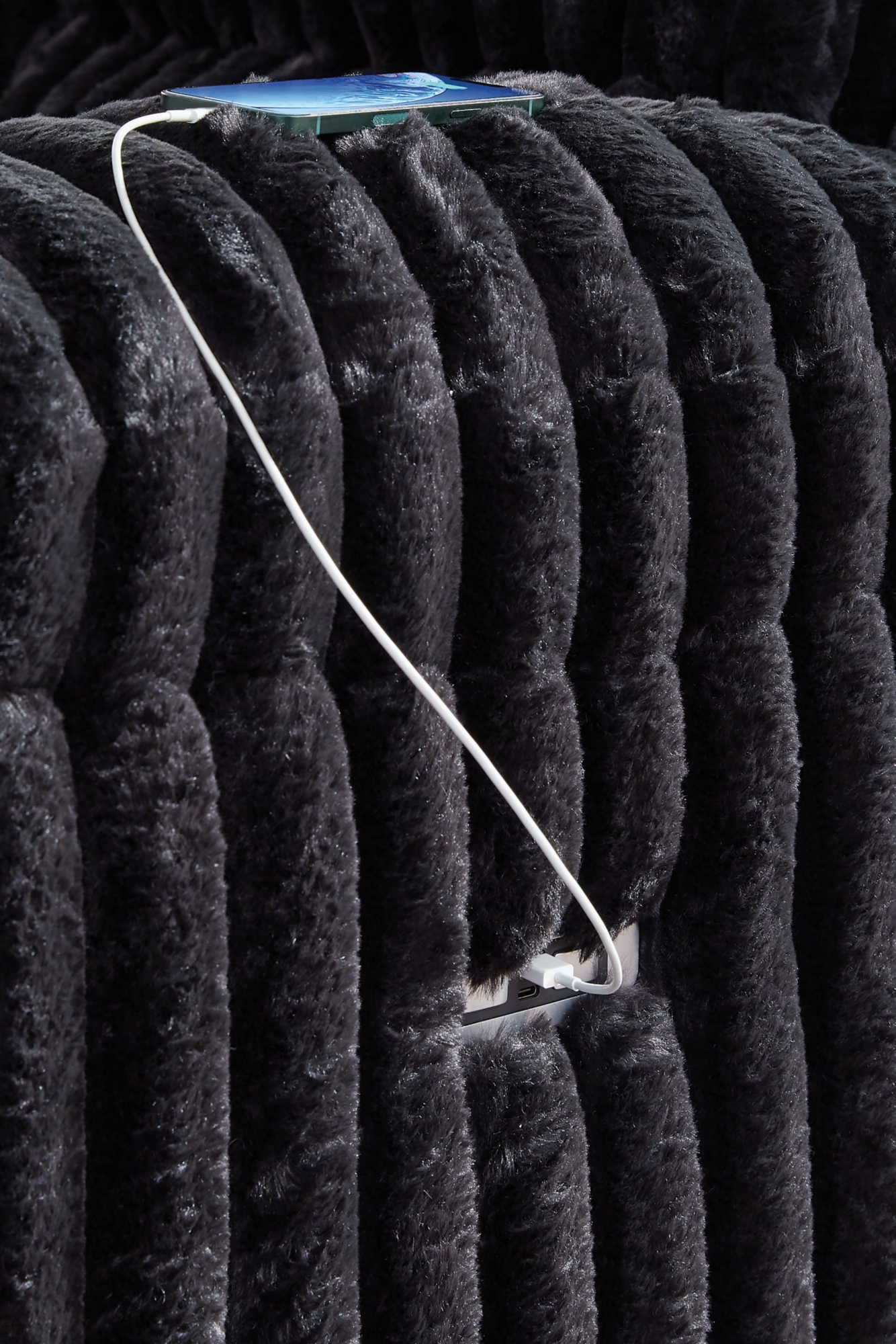 Signature Design by Ashley Rhine Falls Rec Pwr Sofa W/ Drop Down Table