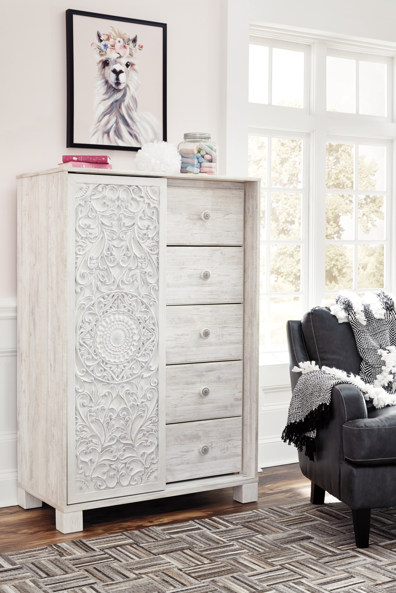 Signature Design by Ashley Paxberry Queen Bedroom Set