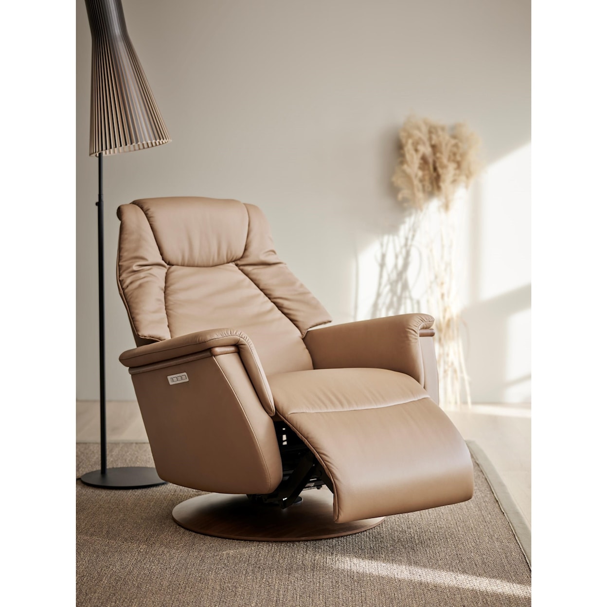 Stressless by Ekornes Max- Small Power Recliner