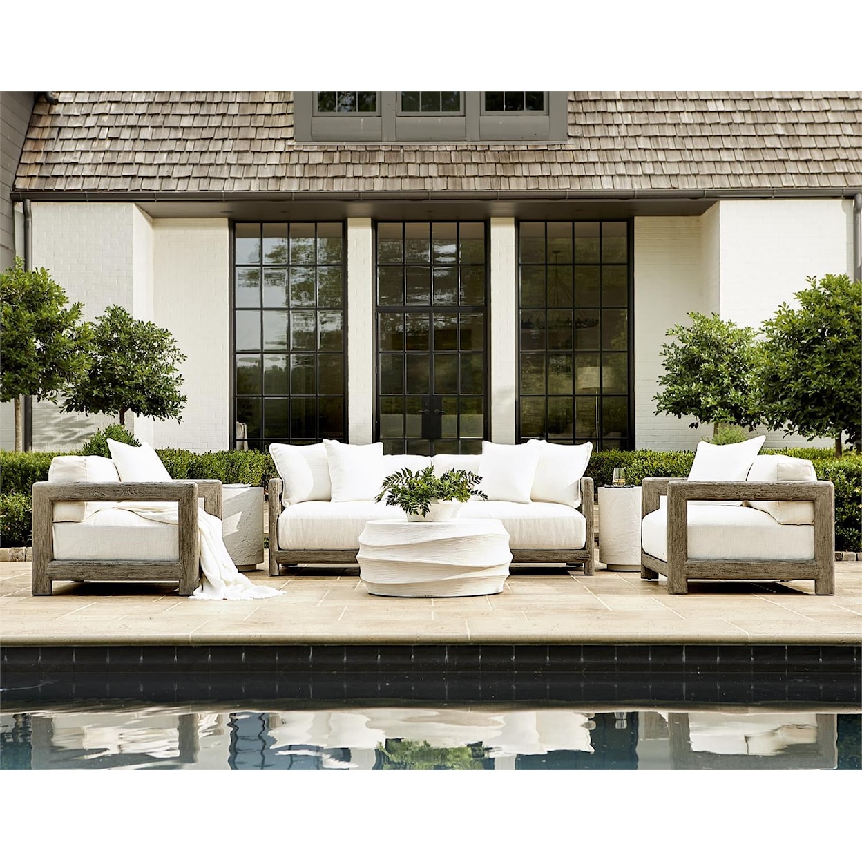 Bernhardt Bernhardt Exteriors Montaigne Outdoor Chair 1/2