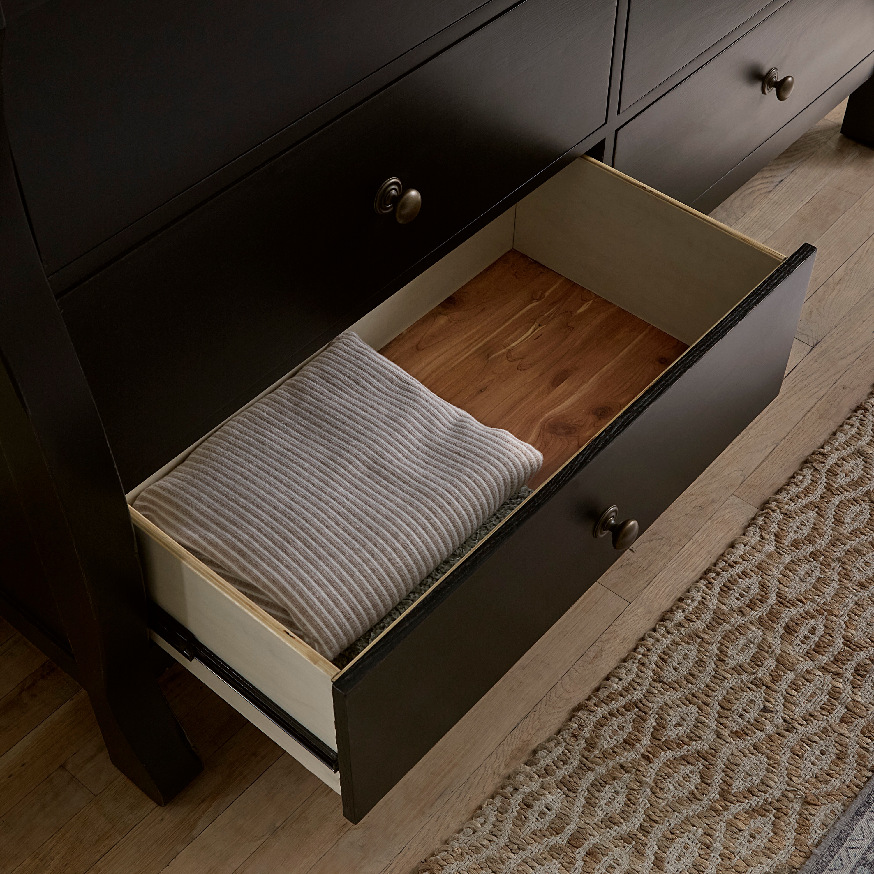 Aspenhome Caroline 8-Drawer Dresser