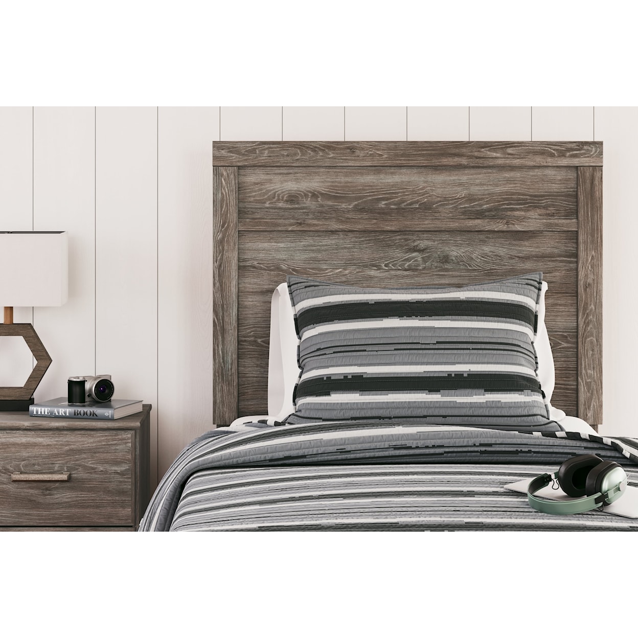 Benchcraft Ralinksi Twin Panel Bed