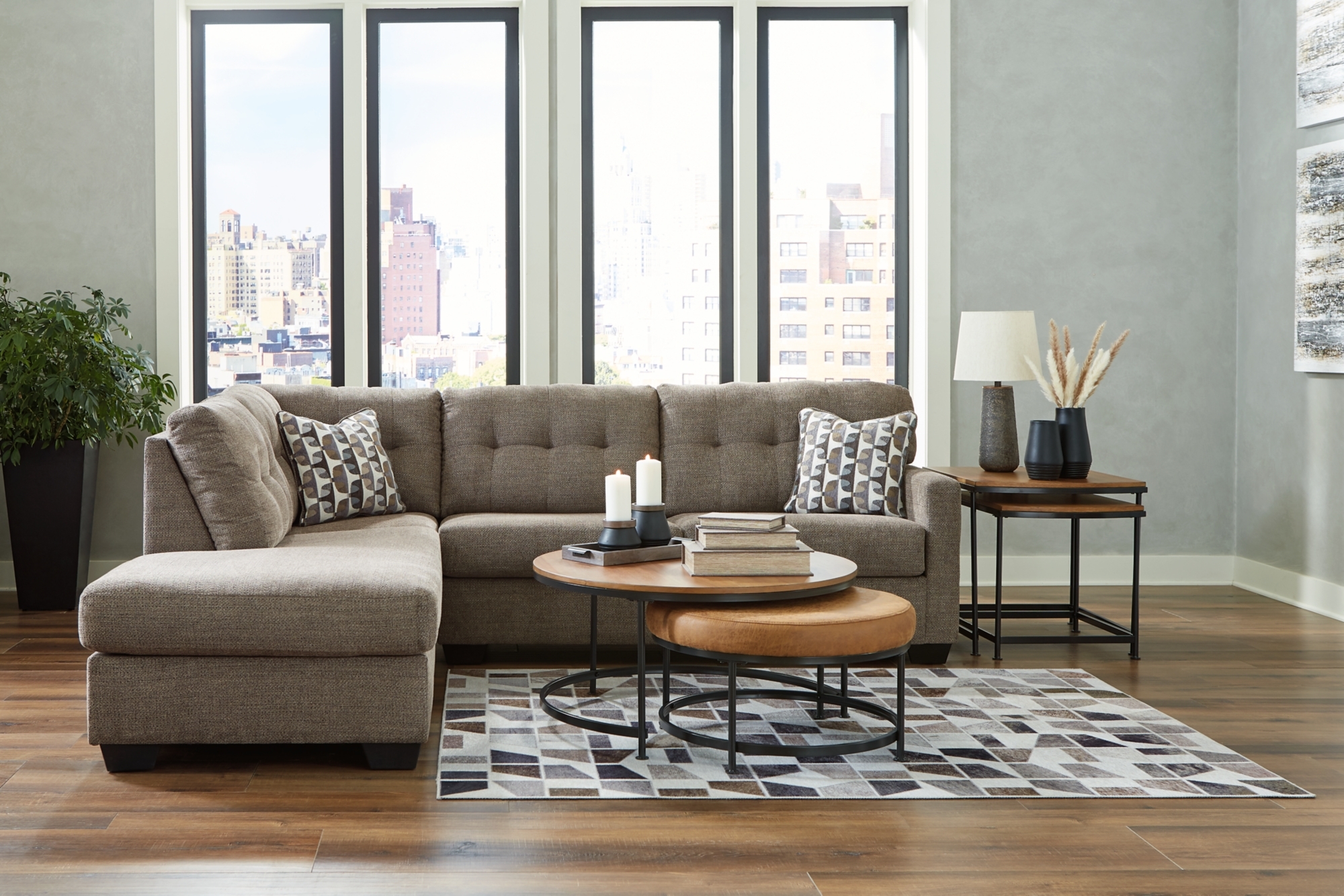 Signature Design by Ashley Mahoney 2-Piece Sectional With Chaise