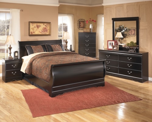 6pc Queen Sleigh Bed, Dresser, Mirror, Chest & 2 Nightstands 