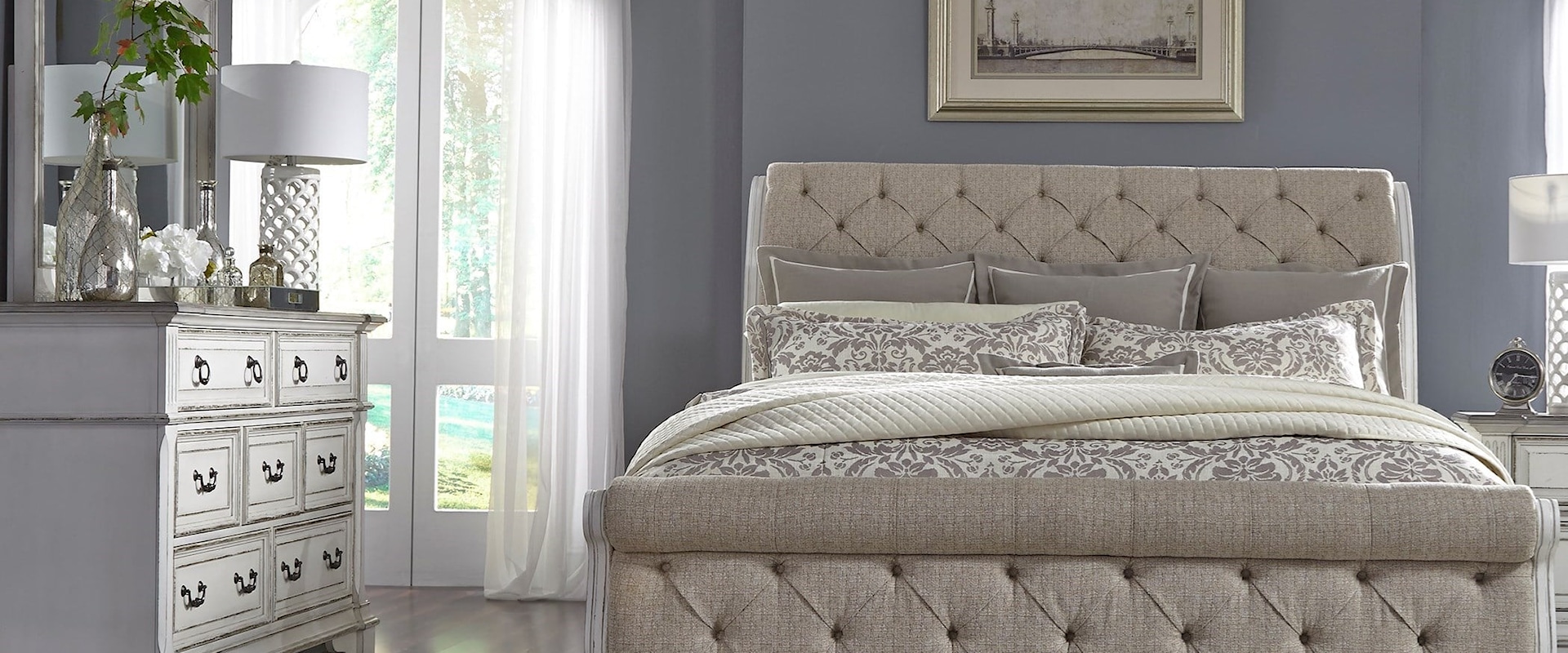 3-Piece Traditional Upholstered Queen Sleigh Bedroom Set