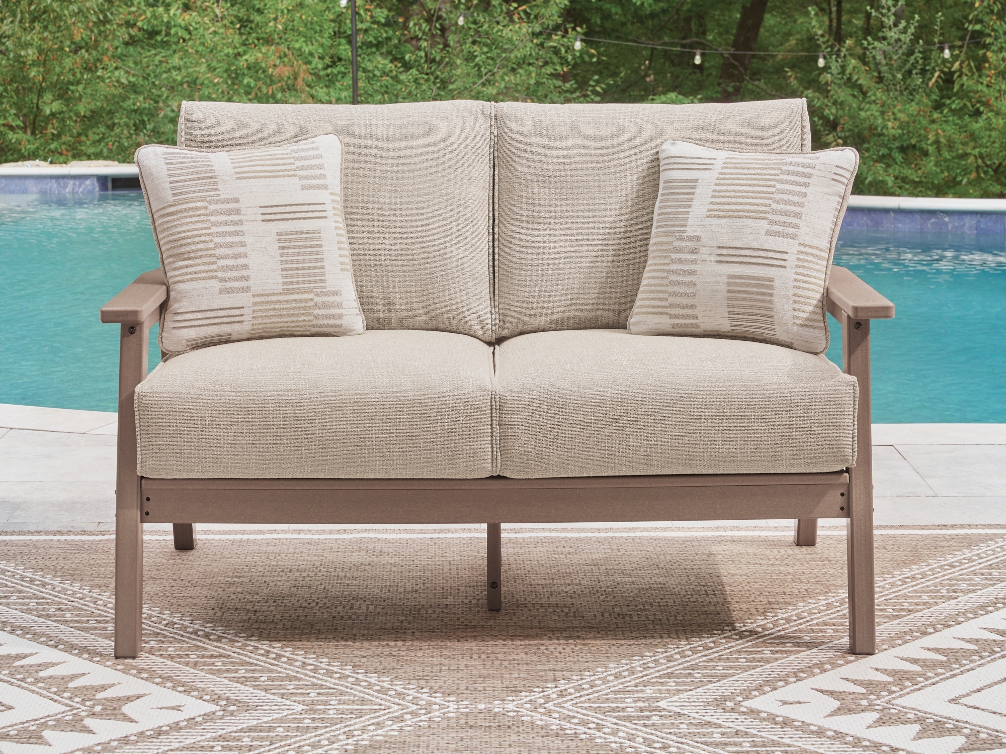Ashley (Signature Design) Grover Beach Loveseat W/Cushion
