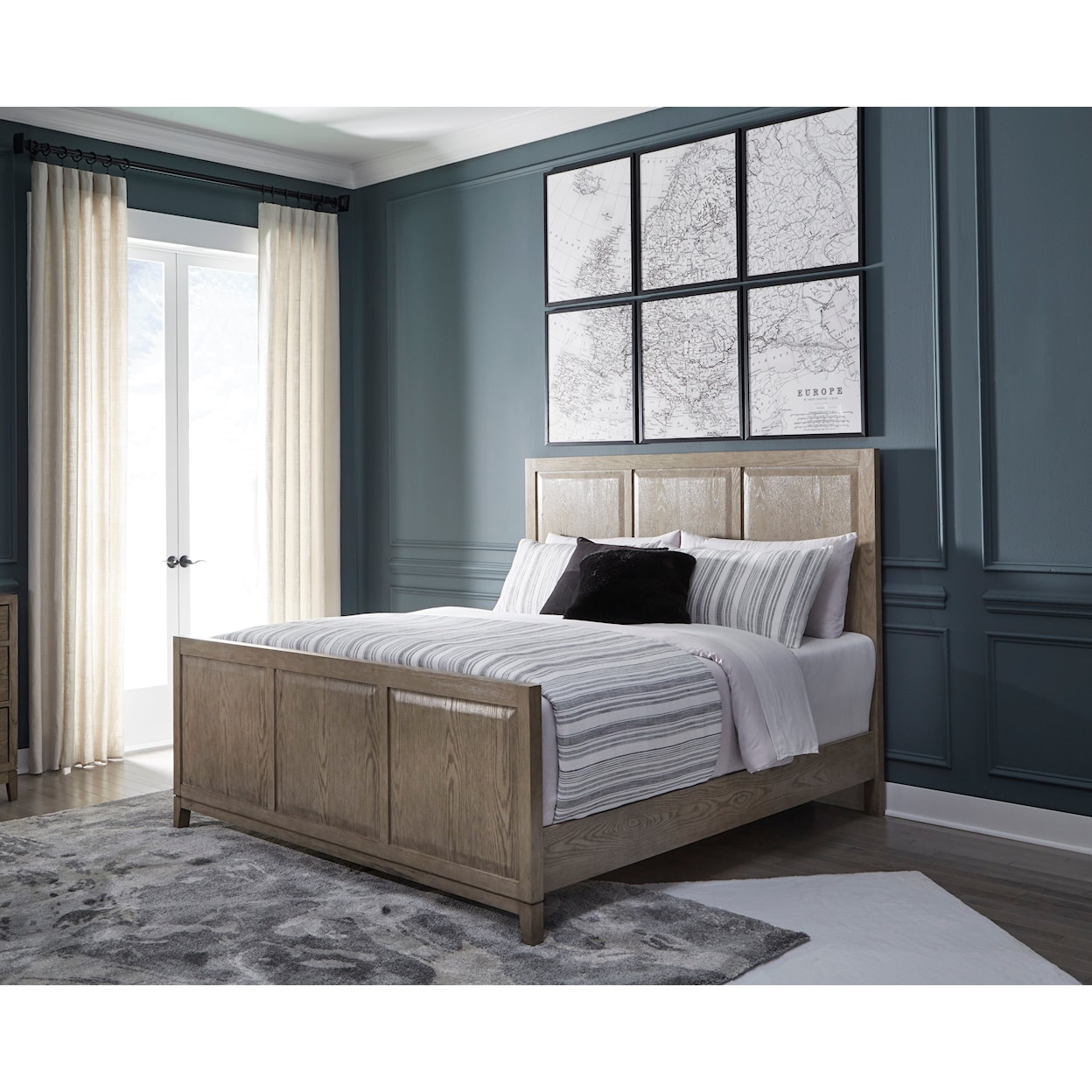 Signature Design by Ashley Chrestner Queen Panel Bed