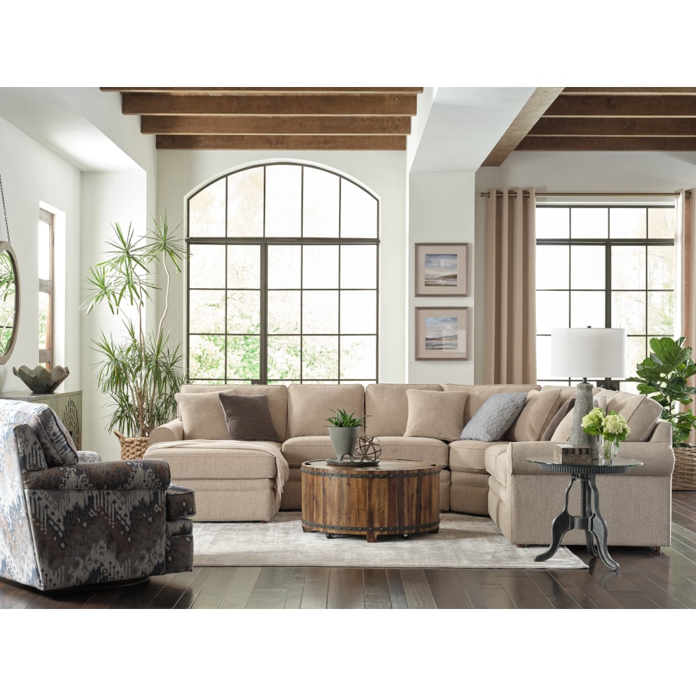 La-Z-Boy Collins Sectional Sofa with Storage Chaise