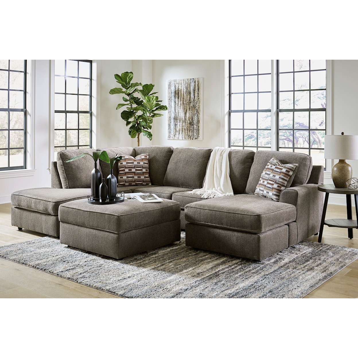 Michael Alan Select O'Phannon 2-Piece Sectional with Chaise