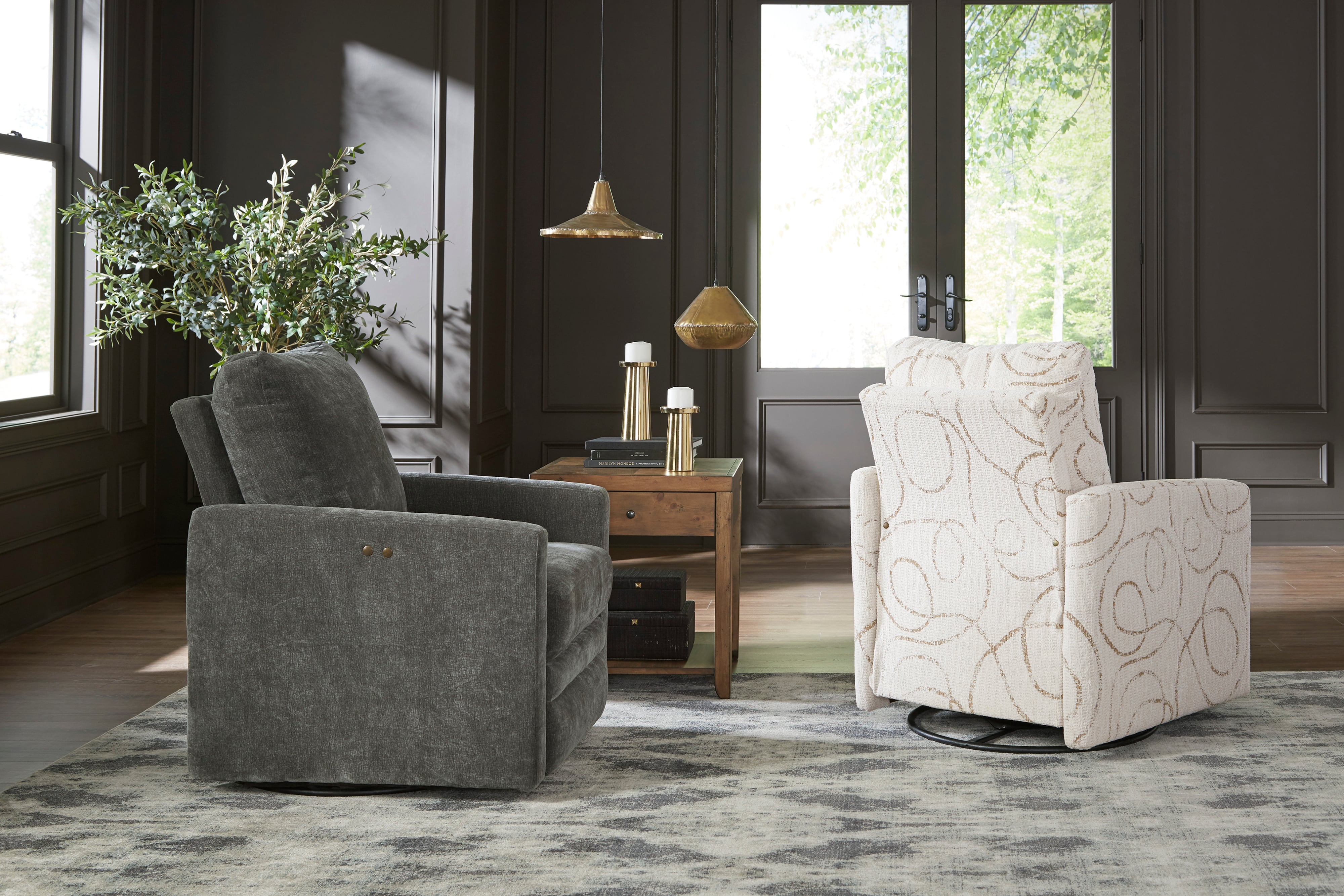 Best Home Furnishings Giana Swivel Recliner