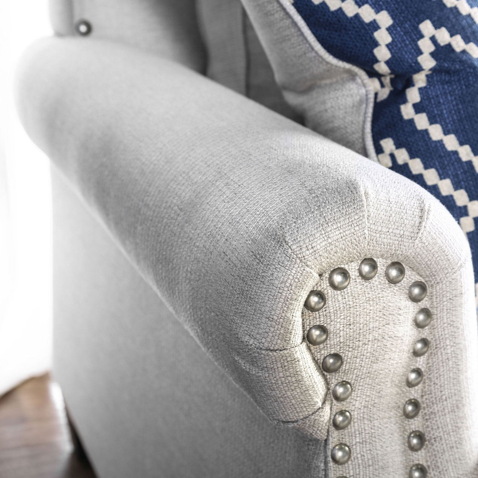 Furniture of America Giovanni Love Seat