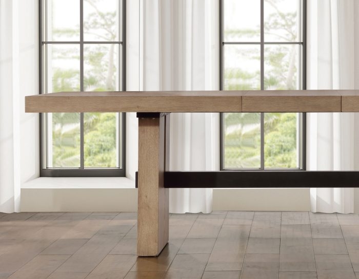 Steve Silver Aubrey Dining Table