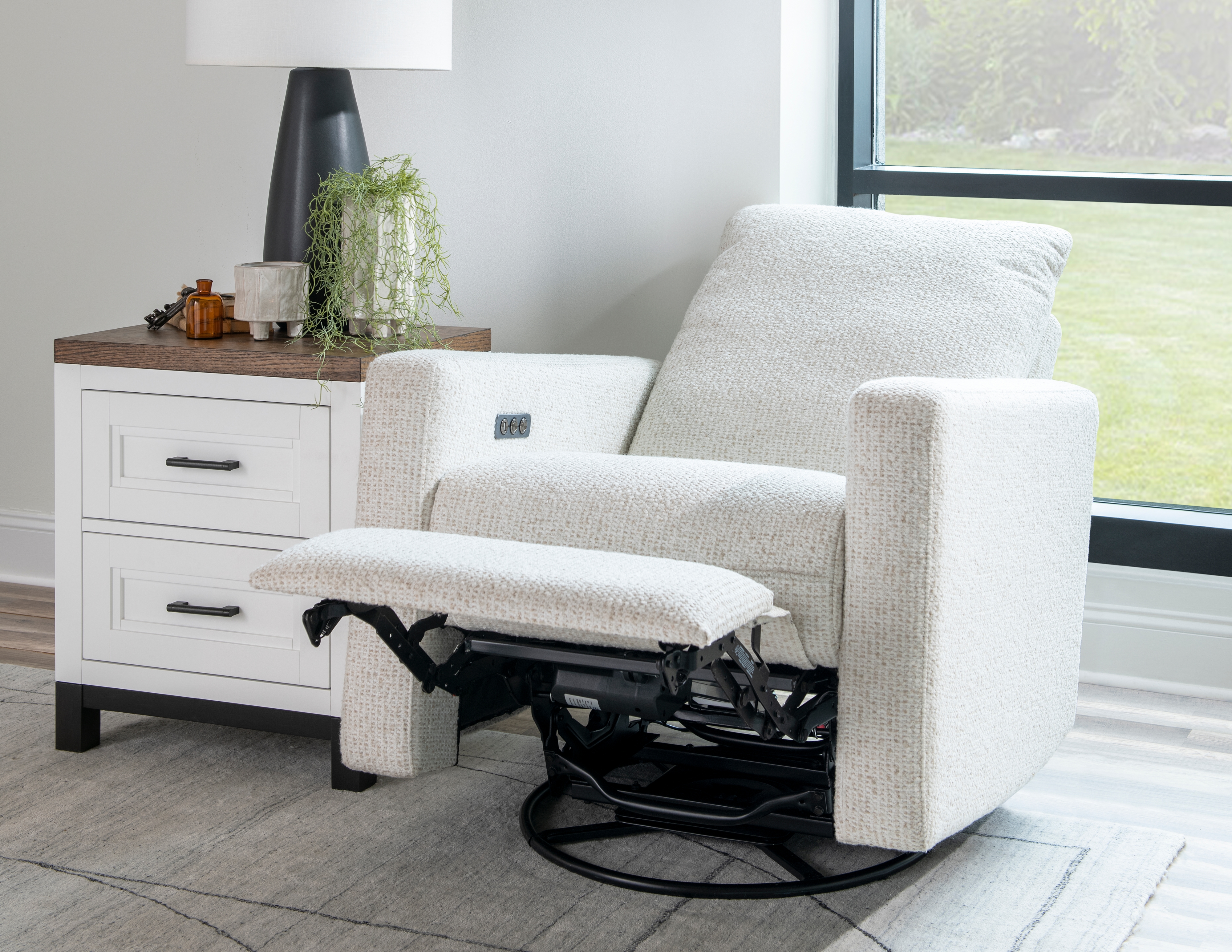 Legacy Classic Solana Positano Clay Biscotti P1 Swivel Glider