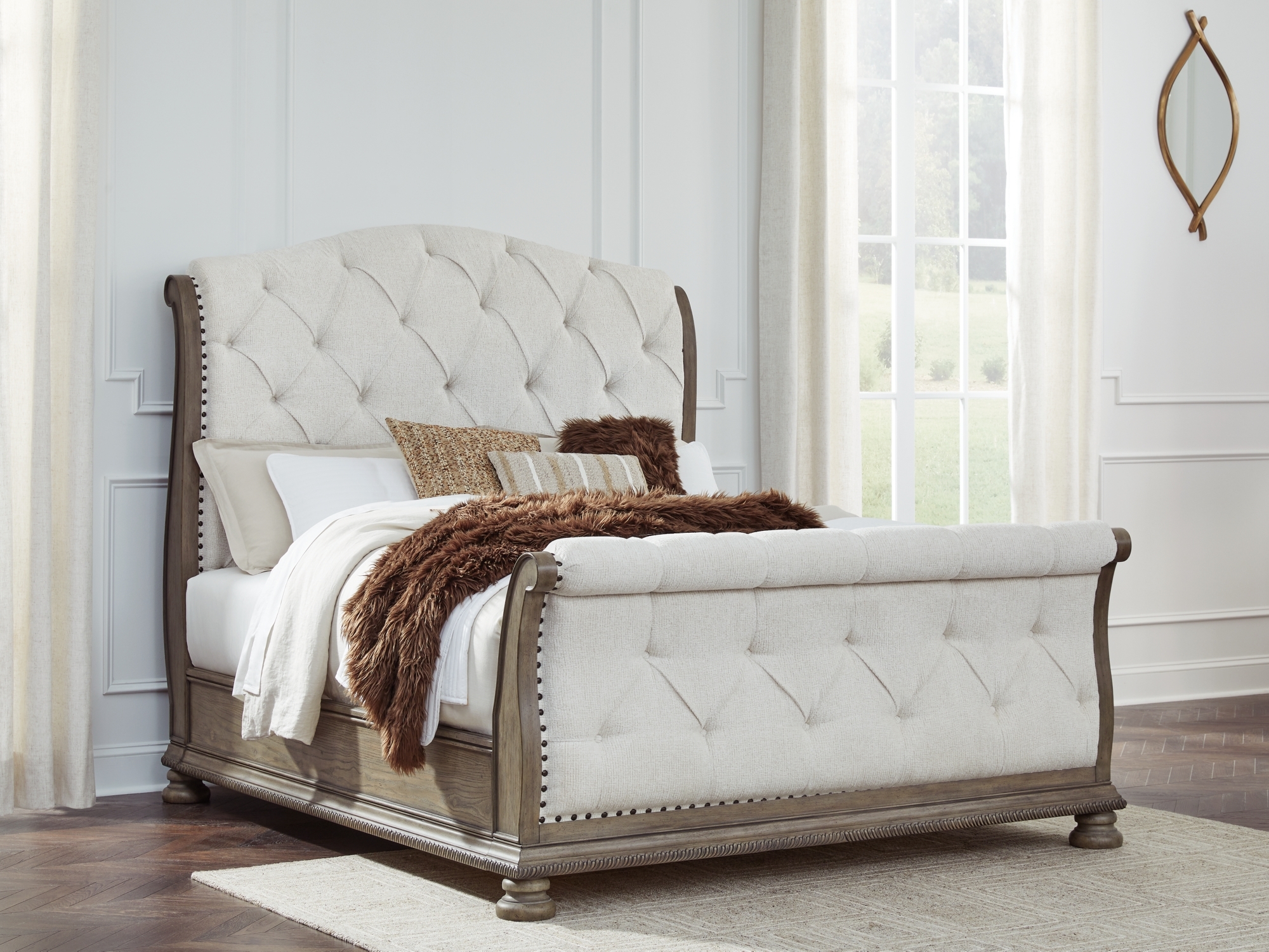 Queen Upholstered Sleigh Bed