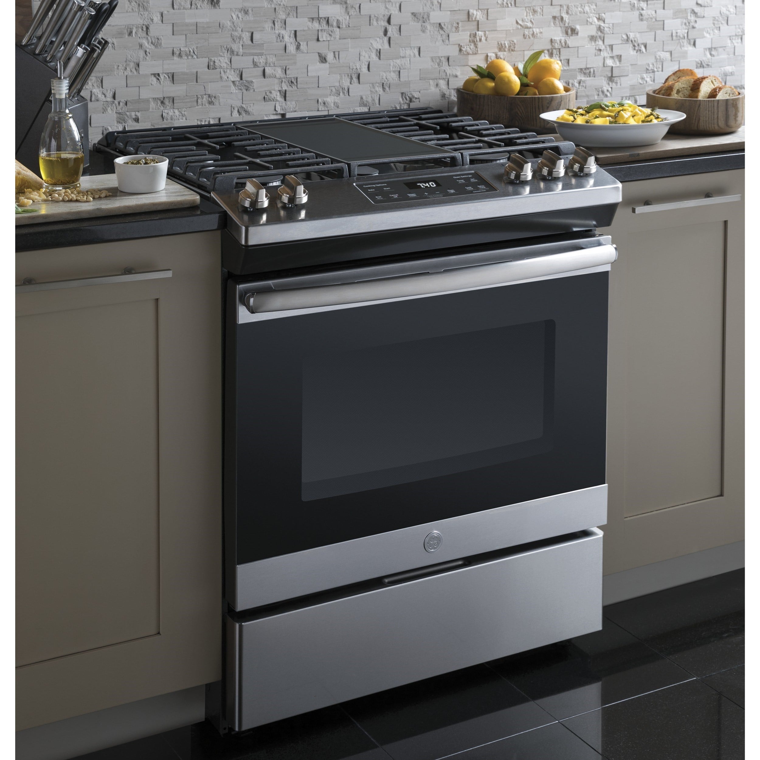 GE Appliances Gas Ranges Slide In Gas Range