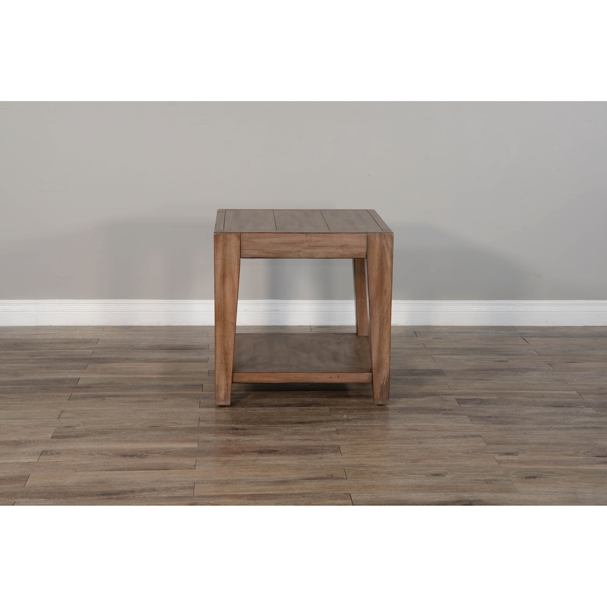 Sunny Designs Doe Valley End Table