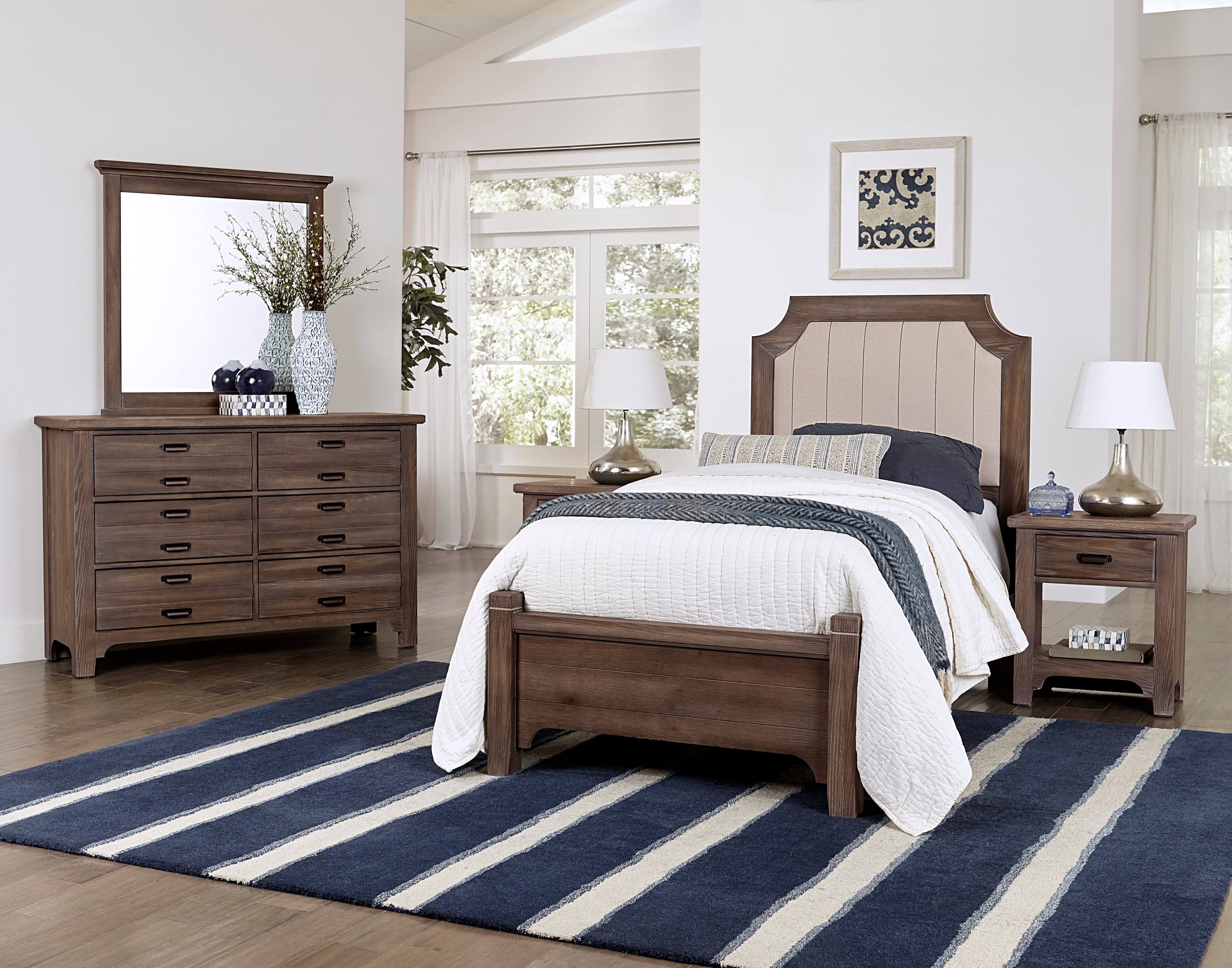 Laurel Mercantile Co. Bungalow 6-Drawer Dresser