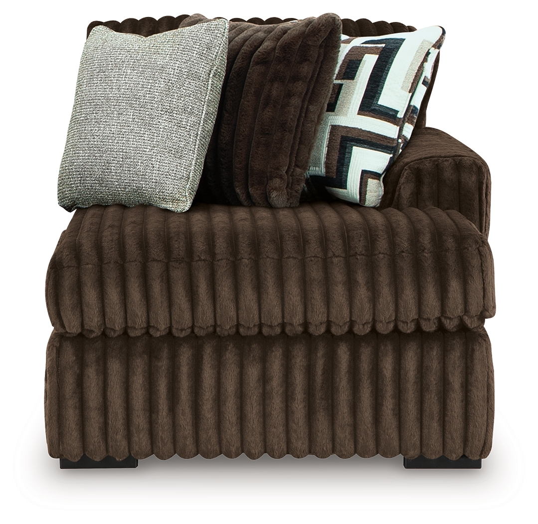 4-Piece Sectional And Oversized Chair