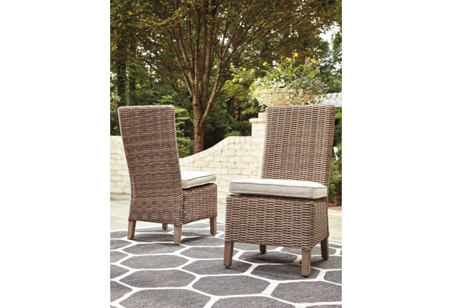 Signature Design by Ashley Beachcroft P791P3 Outdoor Dining Table