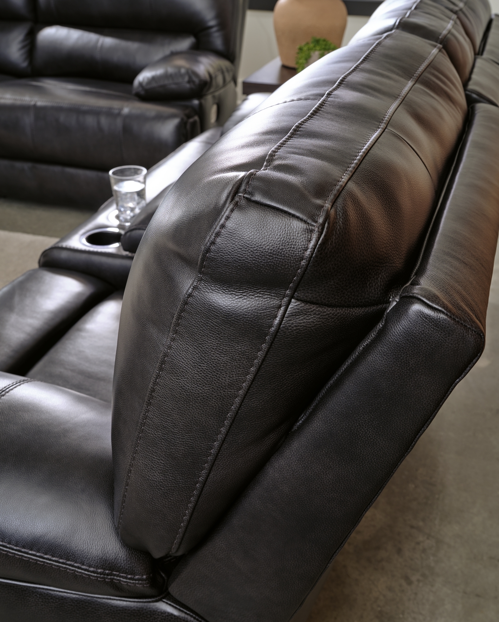Signature Design by Ashley Mountainous Pwr Rec Loveseat/Con/Adj Hdrst