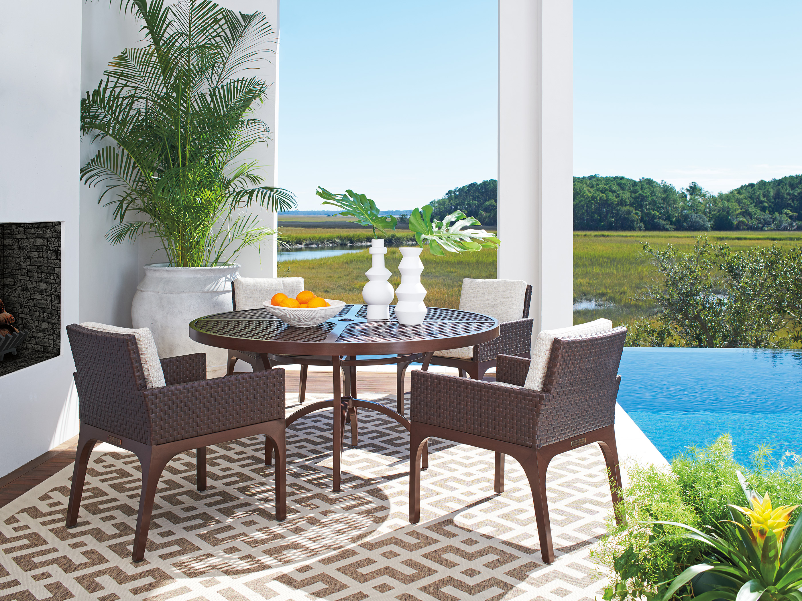 Tommy Bahama Outdoor Living Abaco Round Dining Table