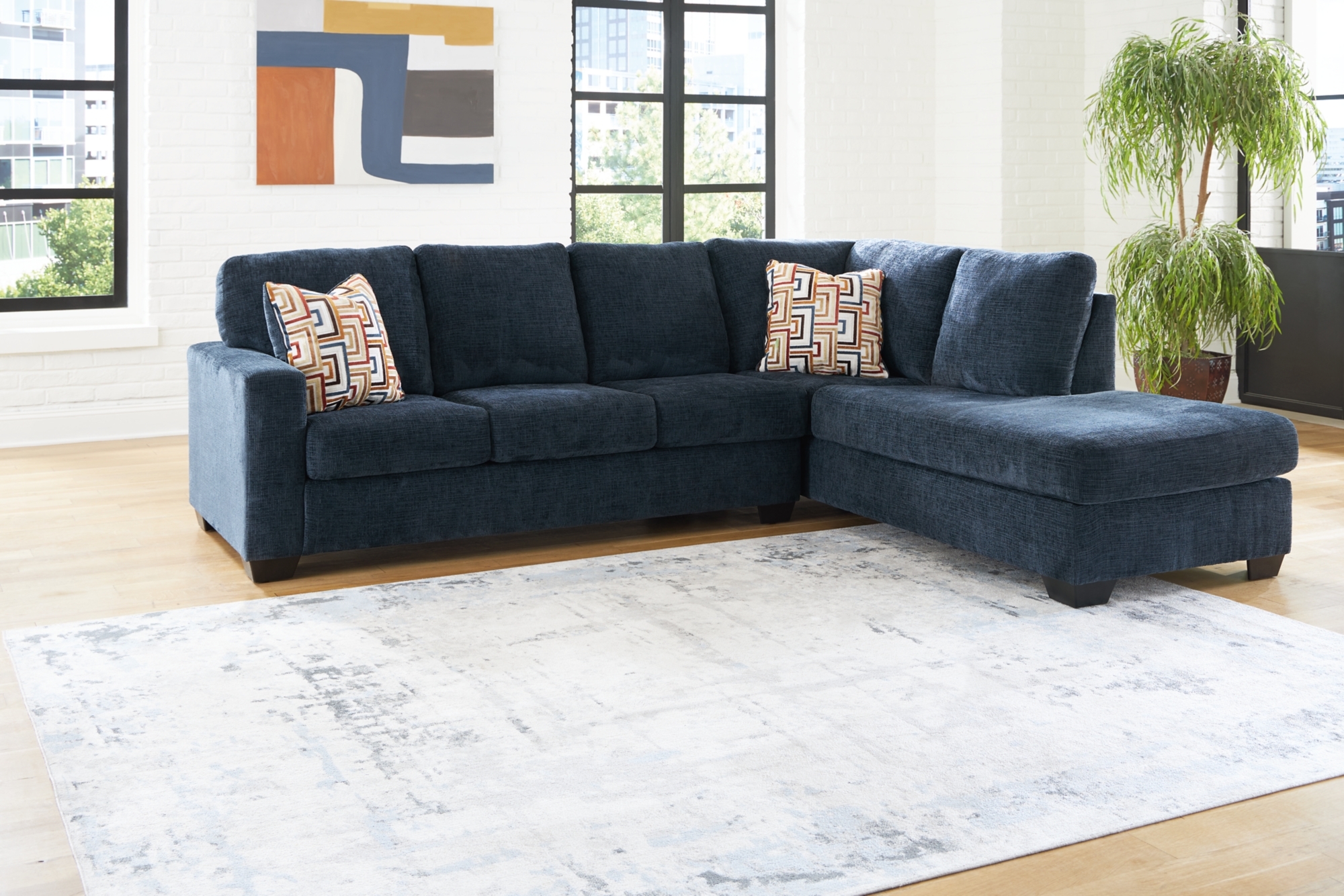 Signature Design by Ashley Aviemore 2-Piece Sectional With Chaise