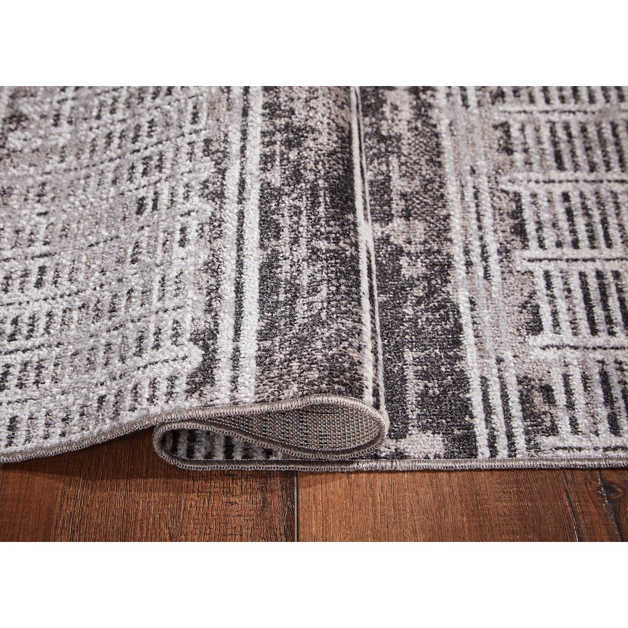 Michael Alan Select Machine Washable Rugs Henchester 5' x 7' Rug