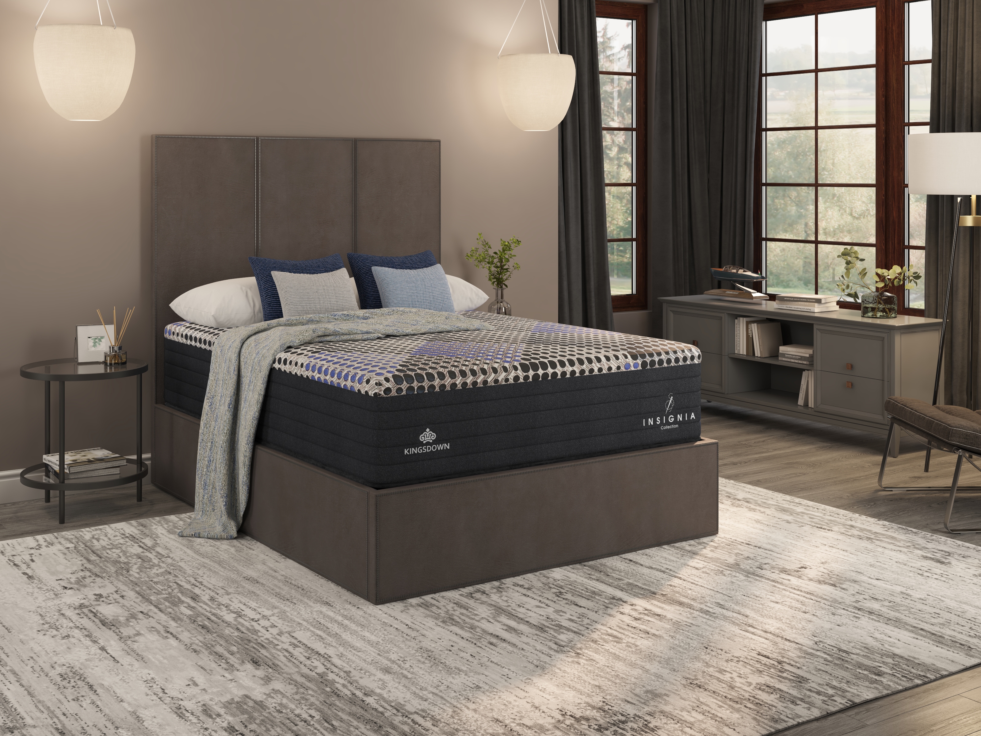 Queen Insignia Midnight Hour Plush Hybrid