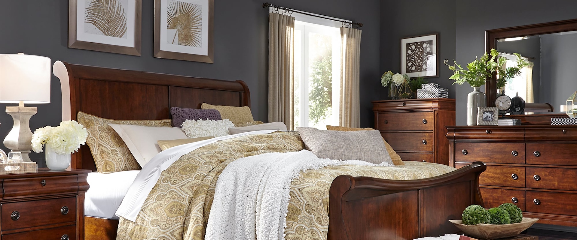 Transitional 5-Piece Queen Bedroom Set