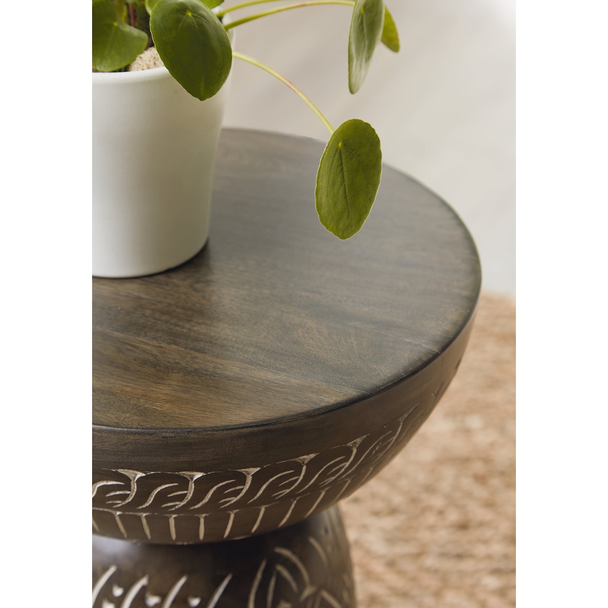 Signature Design Hadcher Accent Table