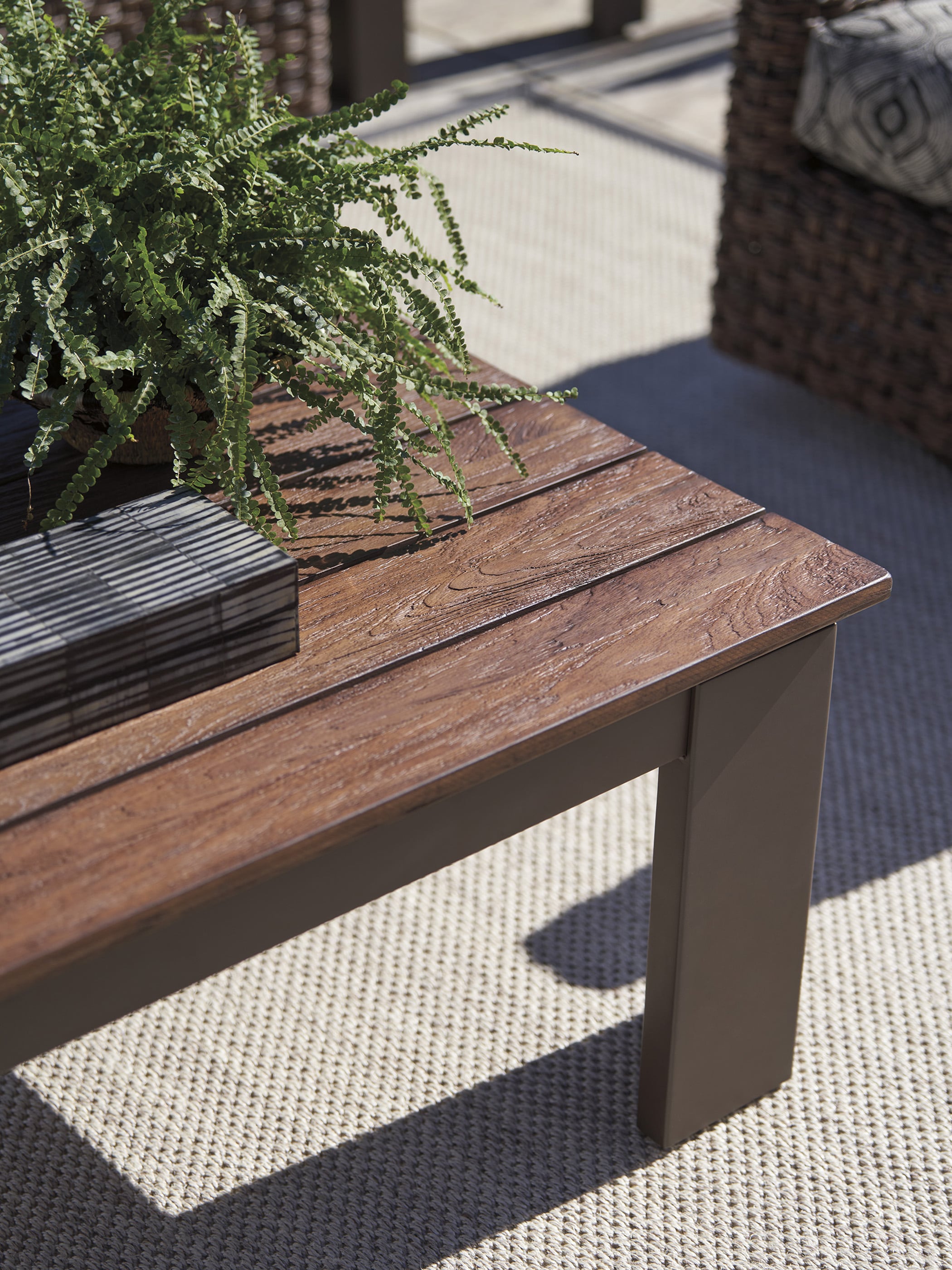 Tommy Bahama Outdoor Living Kilimanjaro Rect Cocktail Table