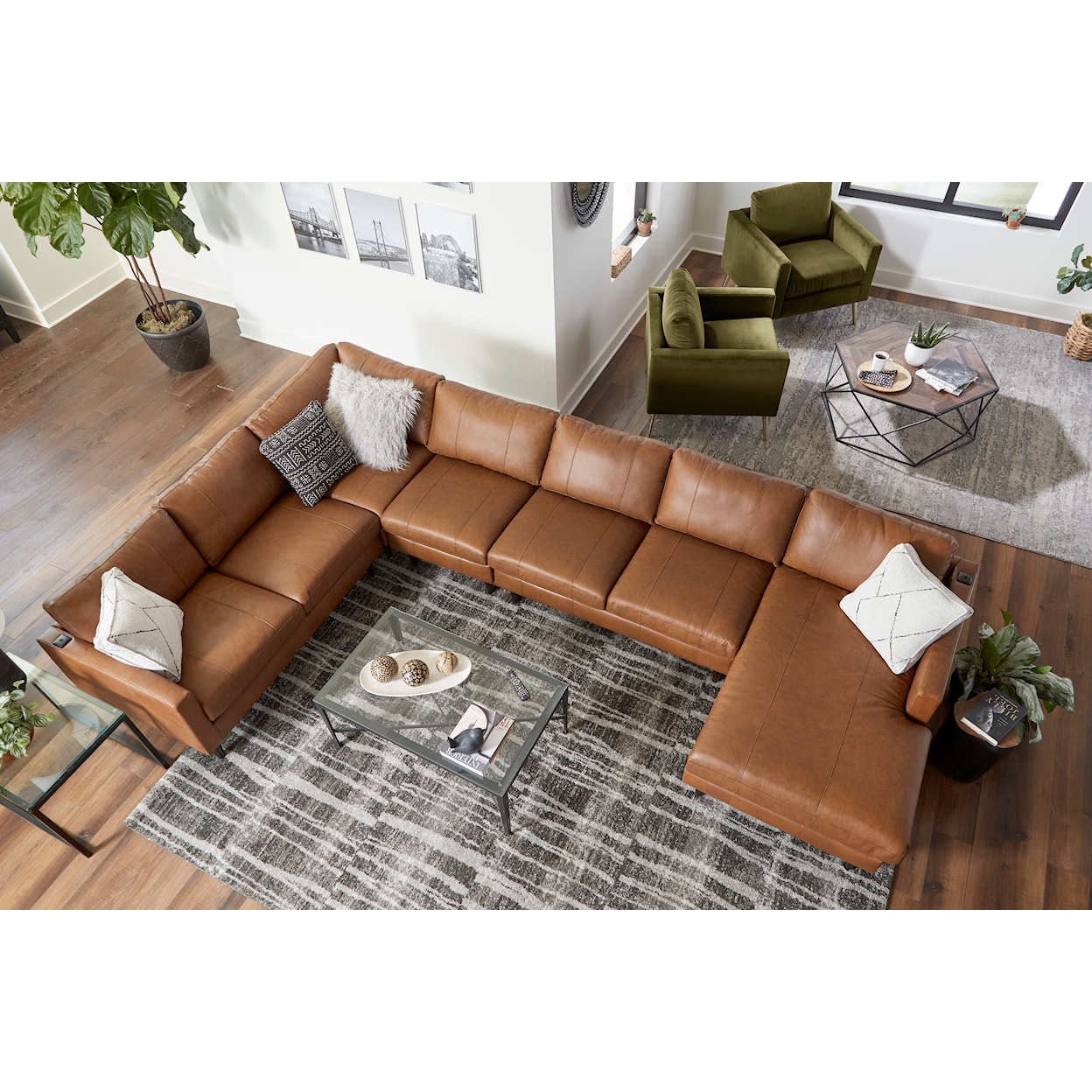 Bravo Furniture Trafton Leather 6-Seat Sectional Sofa w/ Chaise