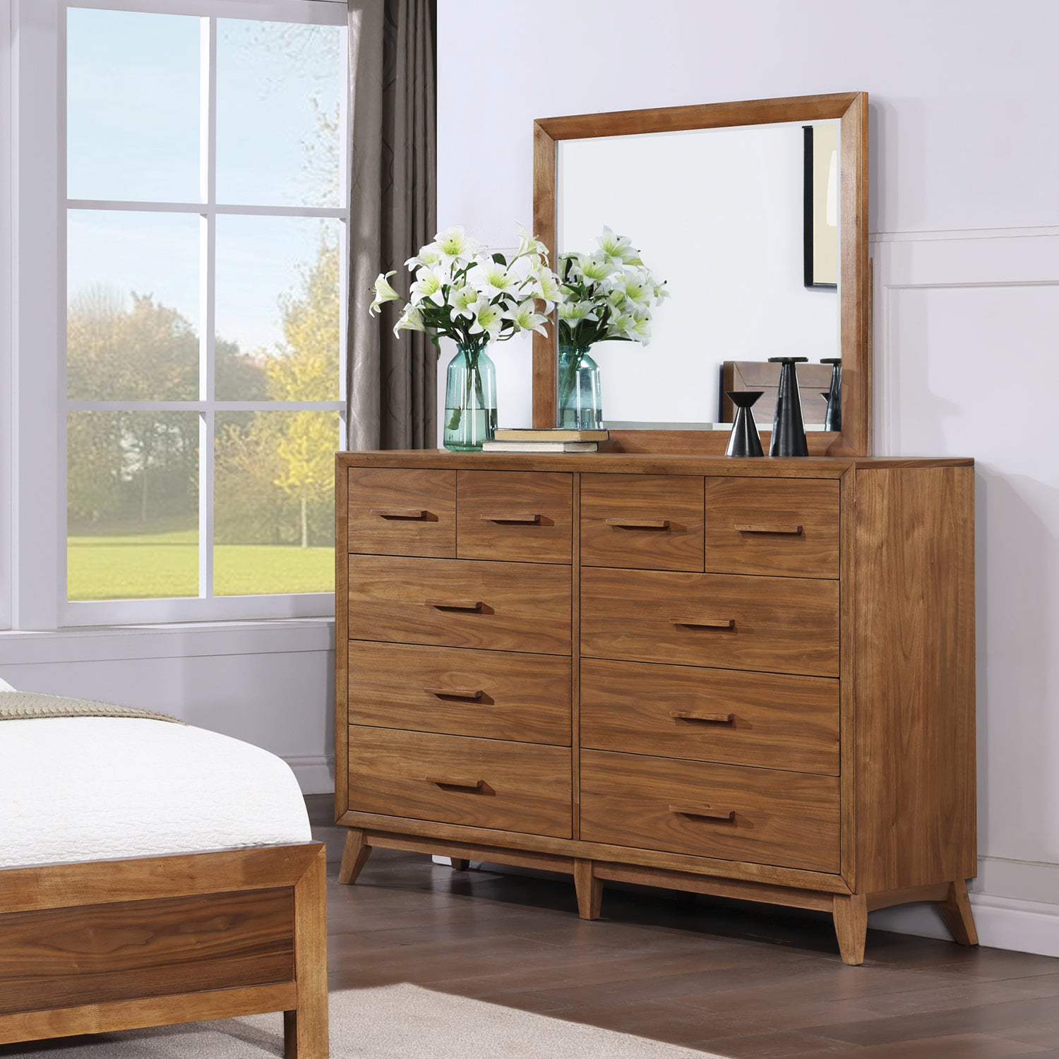 Winners Only Venice 10-Drawer Bedroom Dresser