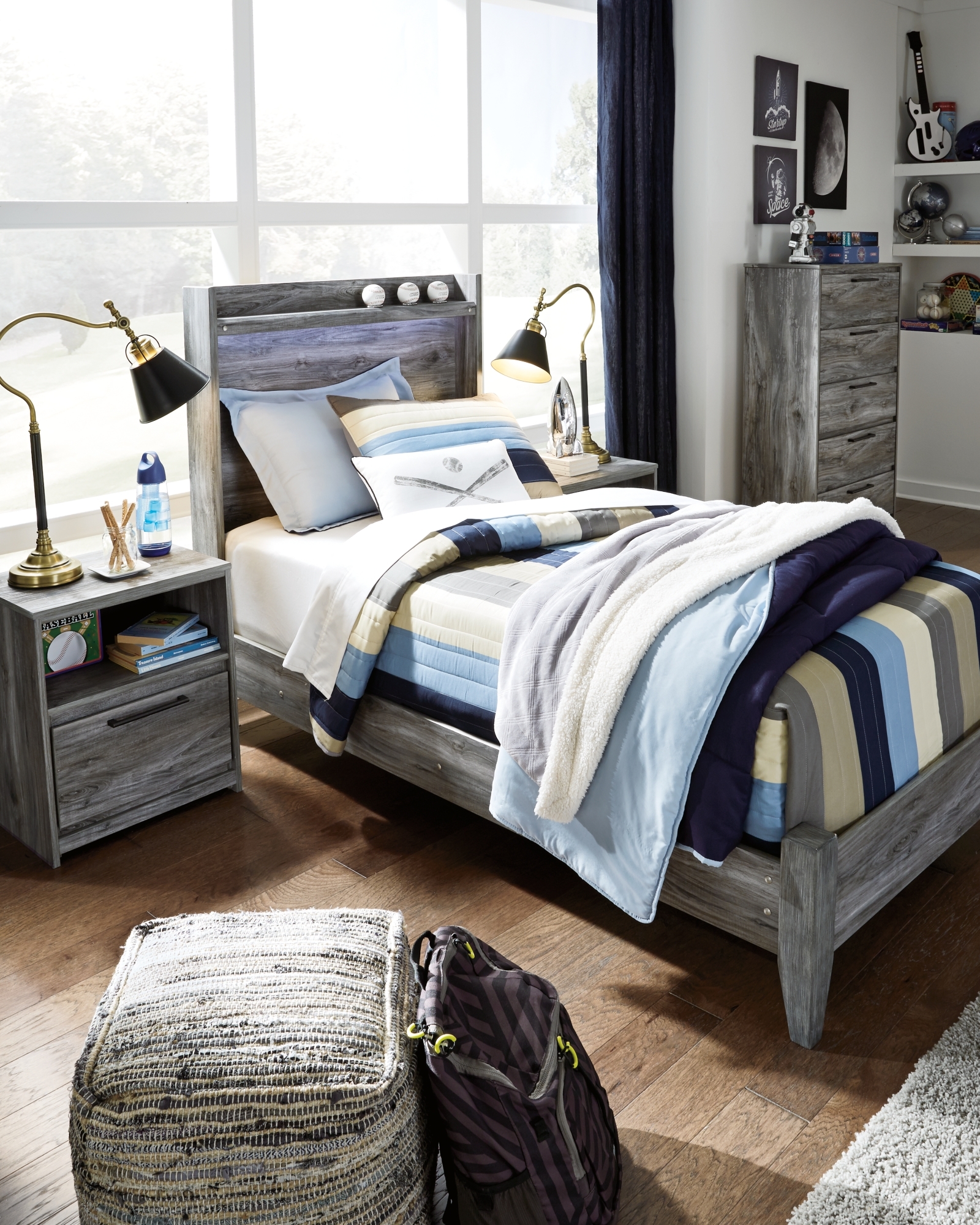 Signature Design by Ashley Baystorm Twin Panel Bed