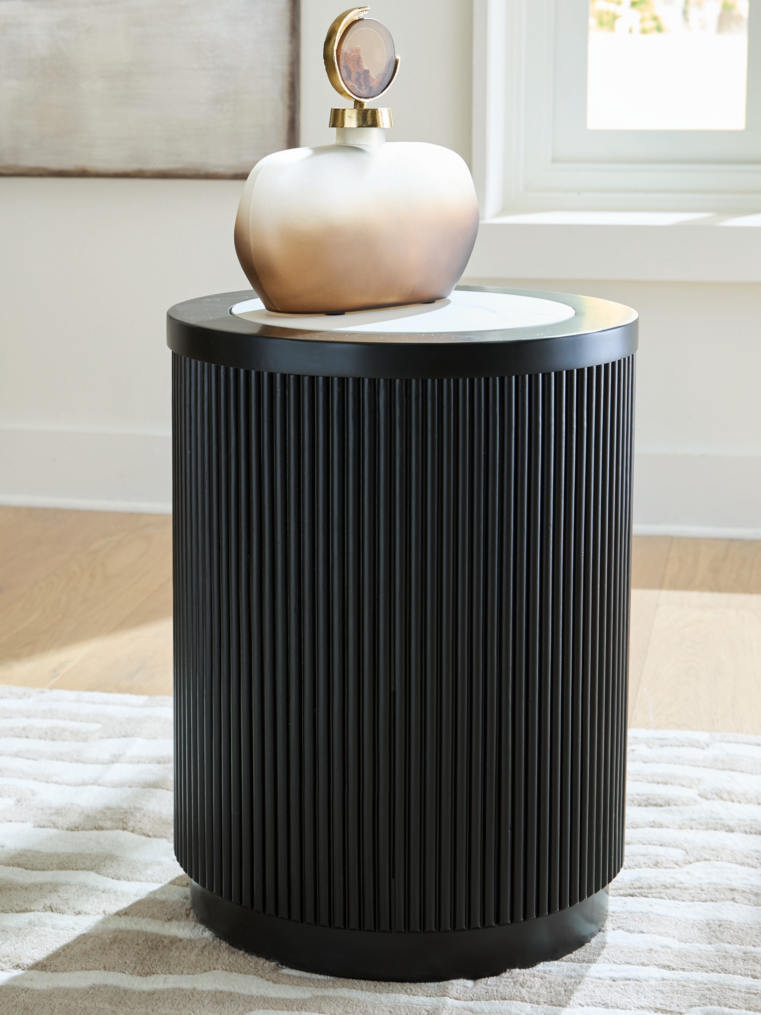 Signature Design by Ashley Grayman Round End Table