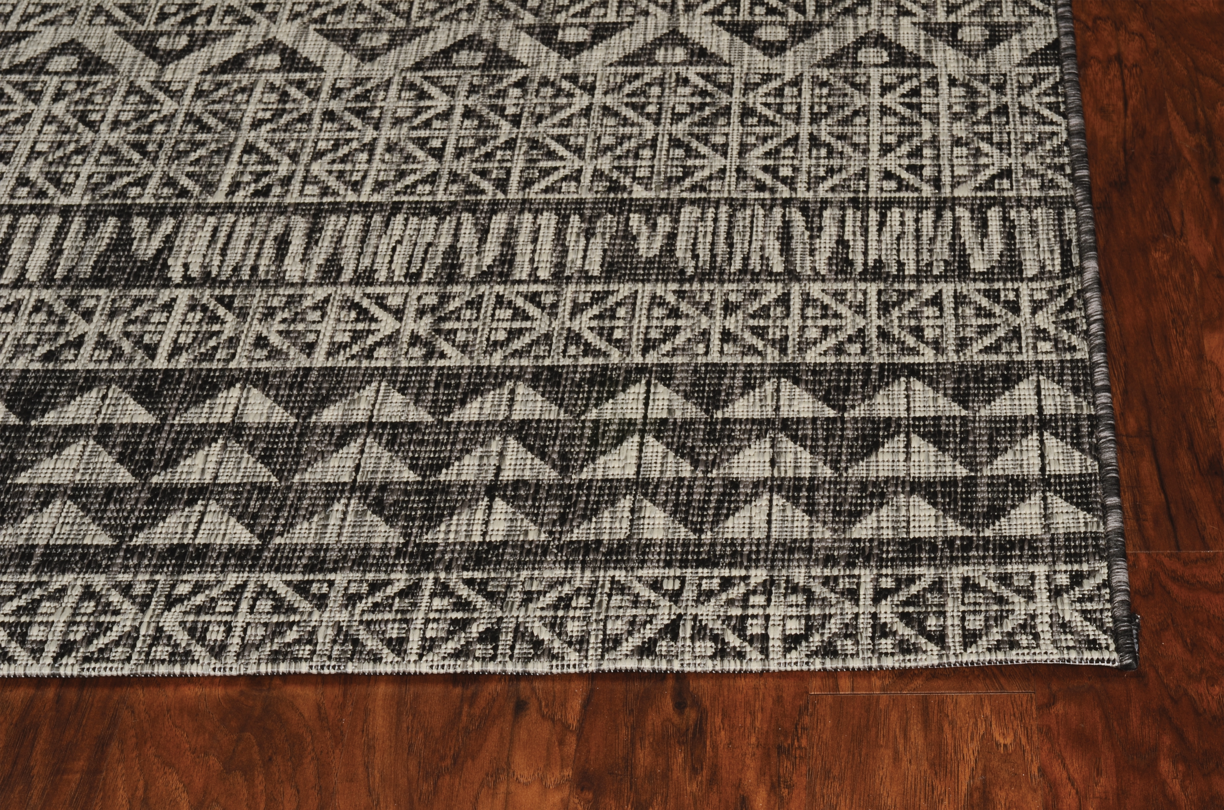7'10" x 10'10" Charcoal Tribe Rug