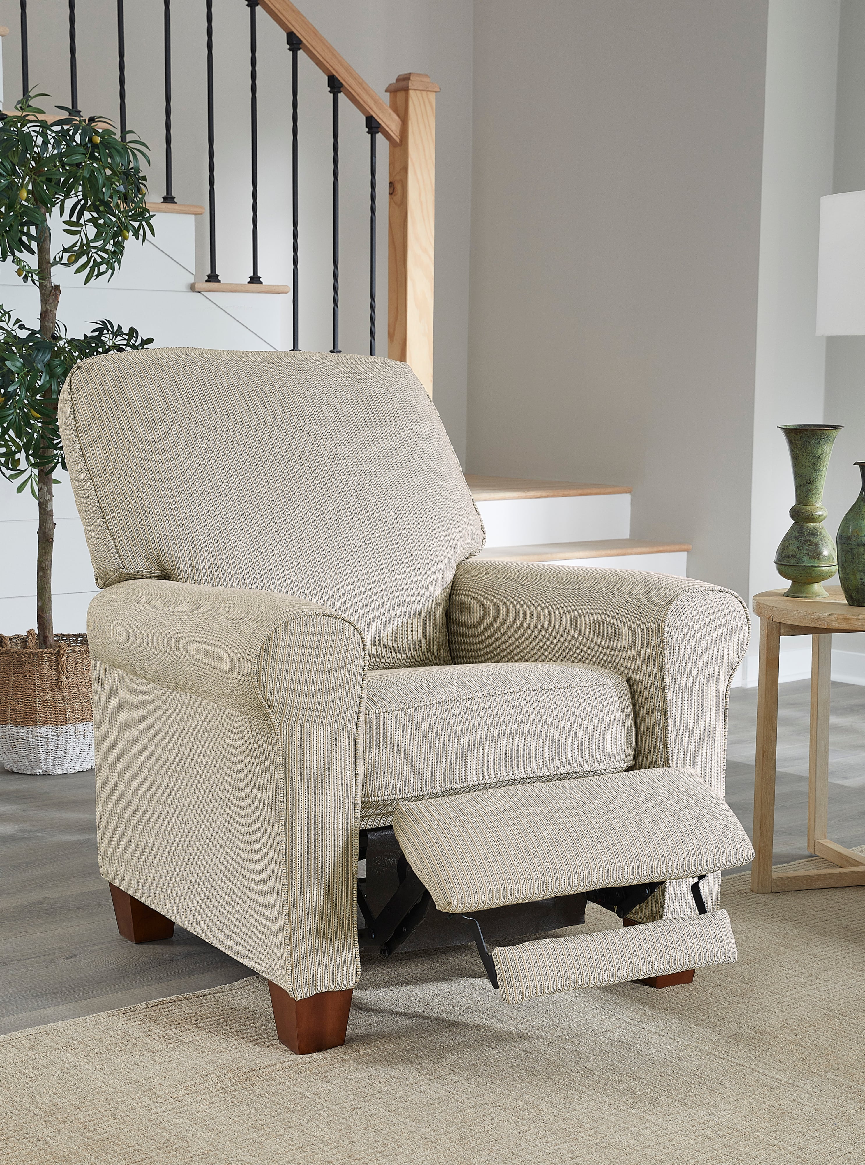 Best Home Furnishings Kayne High Leg Recliner