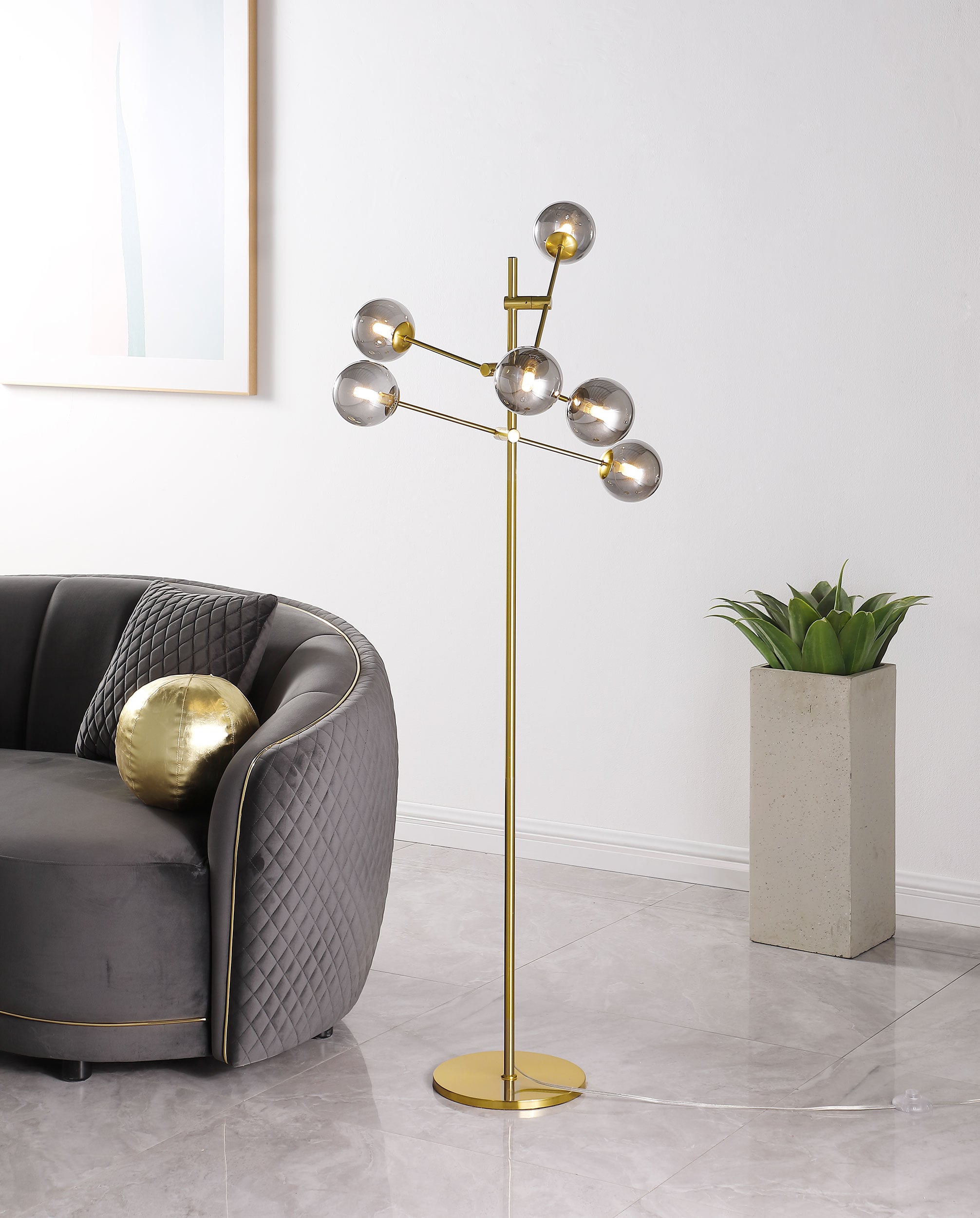 EXILE GOLD FLOOR LAMP |