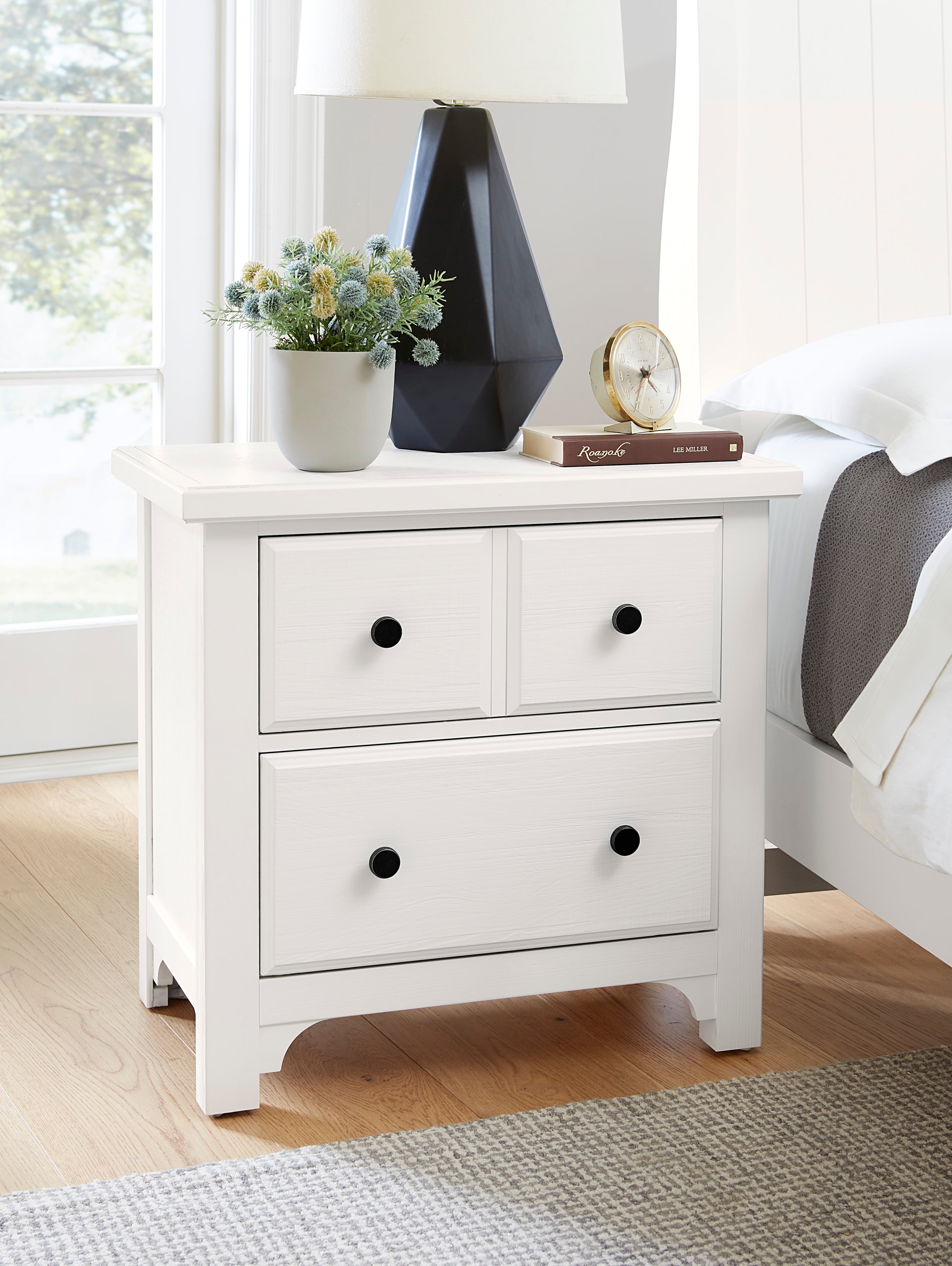 2-Drawer Nightstand