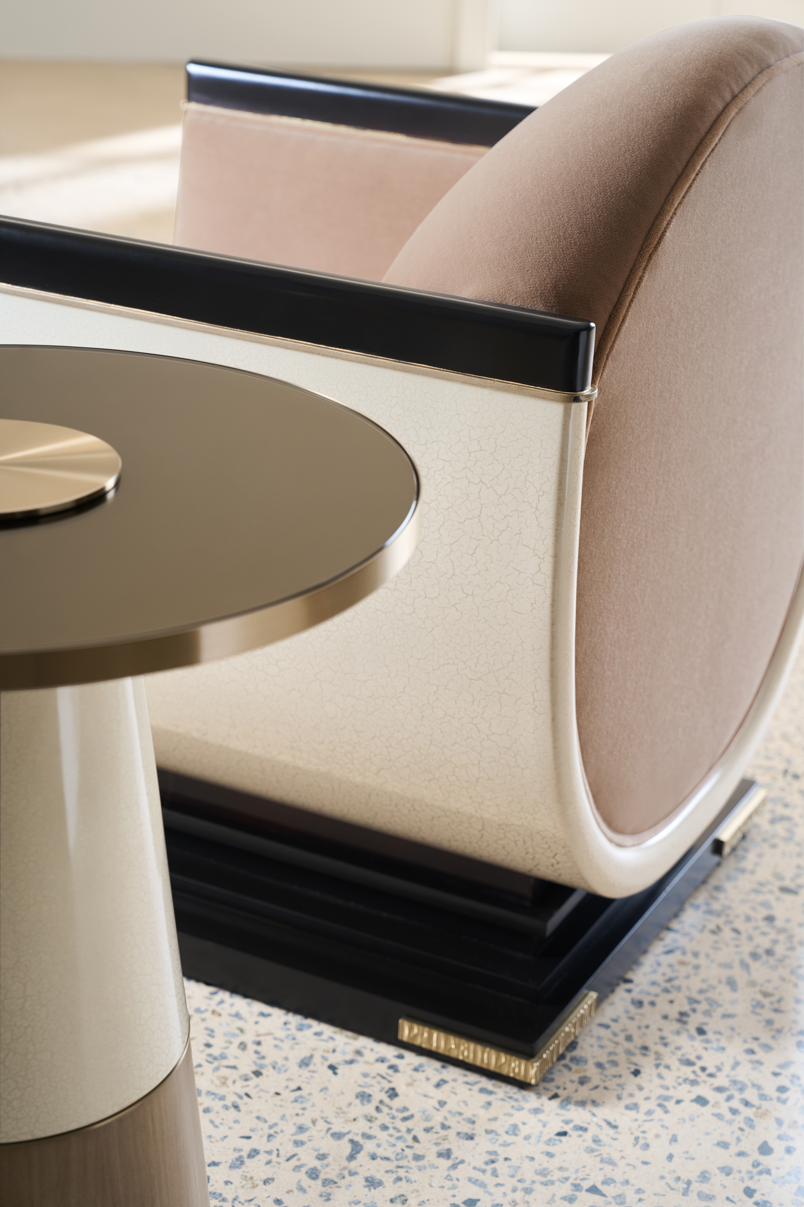 Caracole Caracole Upholstery Helena Chair