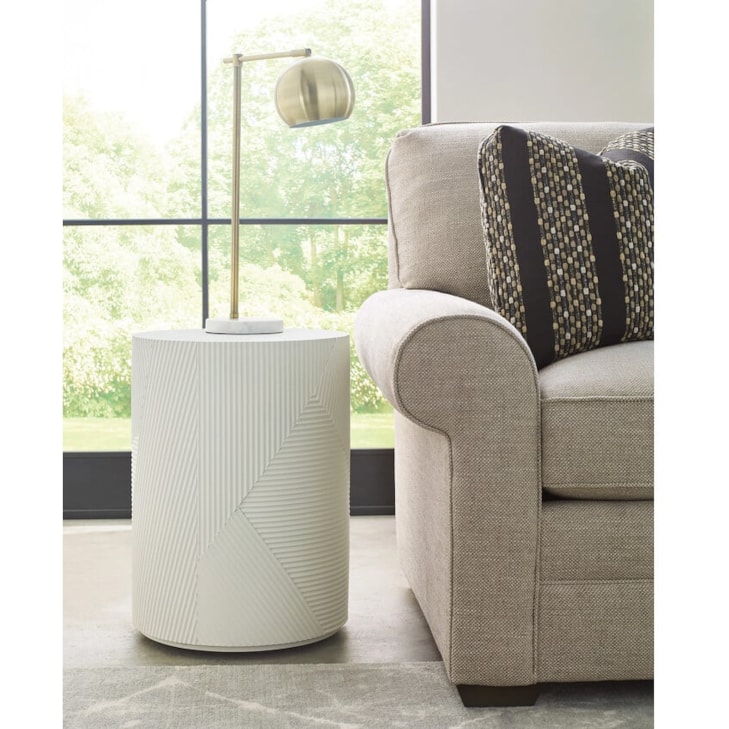 Hammary hidden treasures Small Textured Drum Table