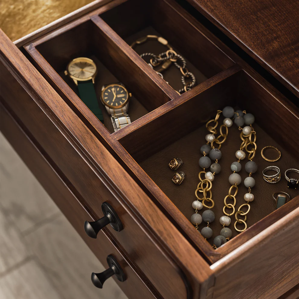 Stickley Hudson Valley Six-Drawer Dresser w/Removable Tray