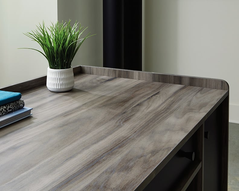 Sauder HARVEY PARK Harvey Park Double Pedestal Desk